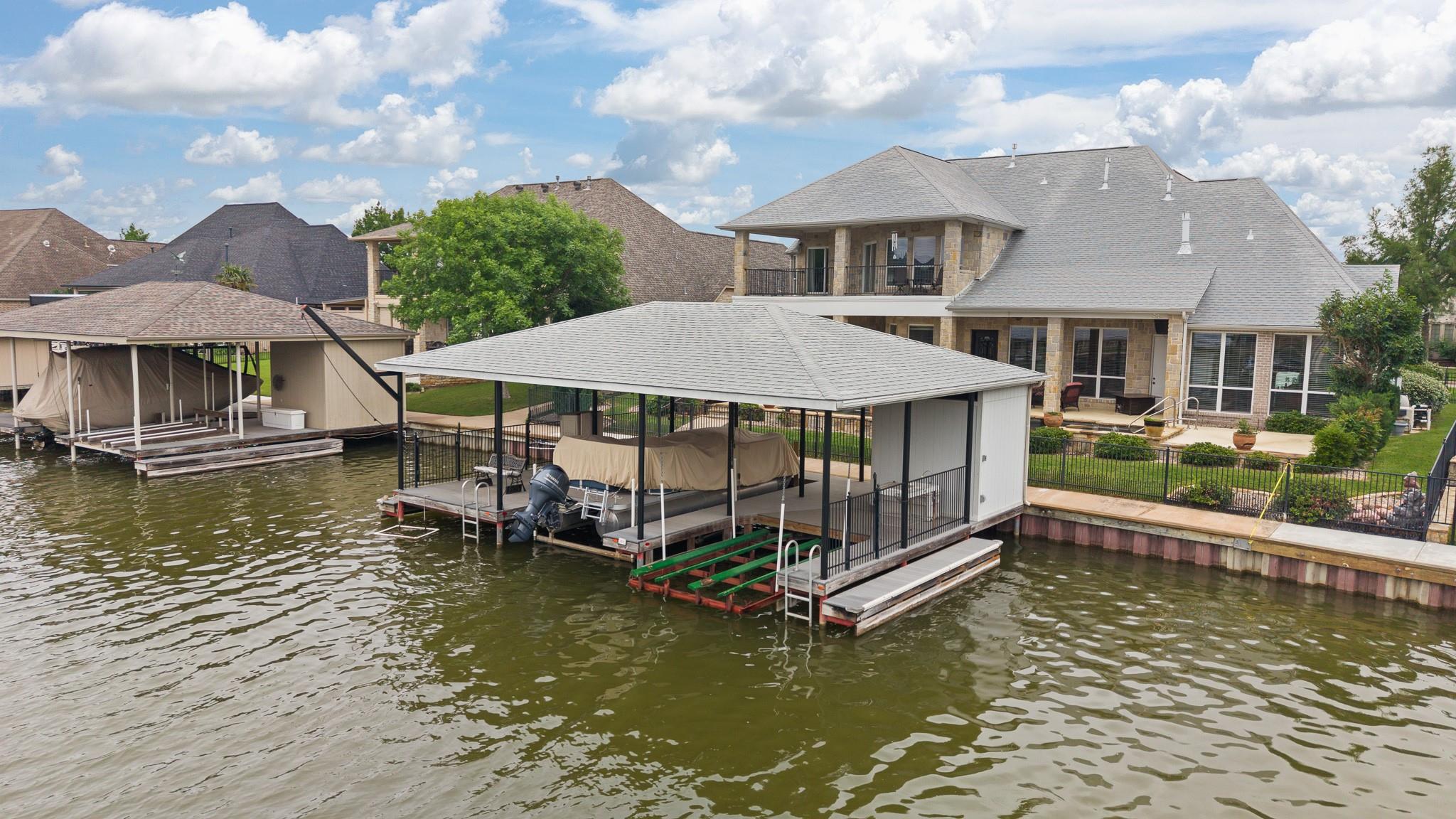 main property photo 37