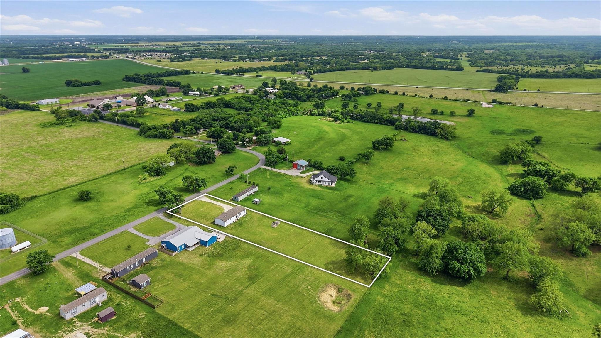 main property photo 36