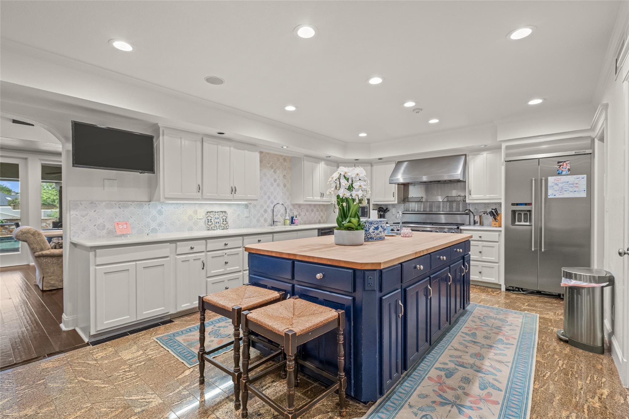 main property photo 10