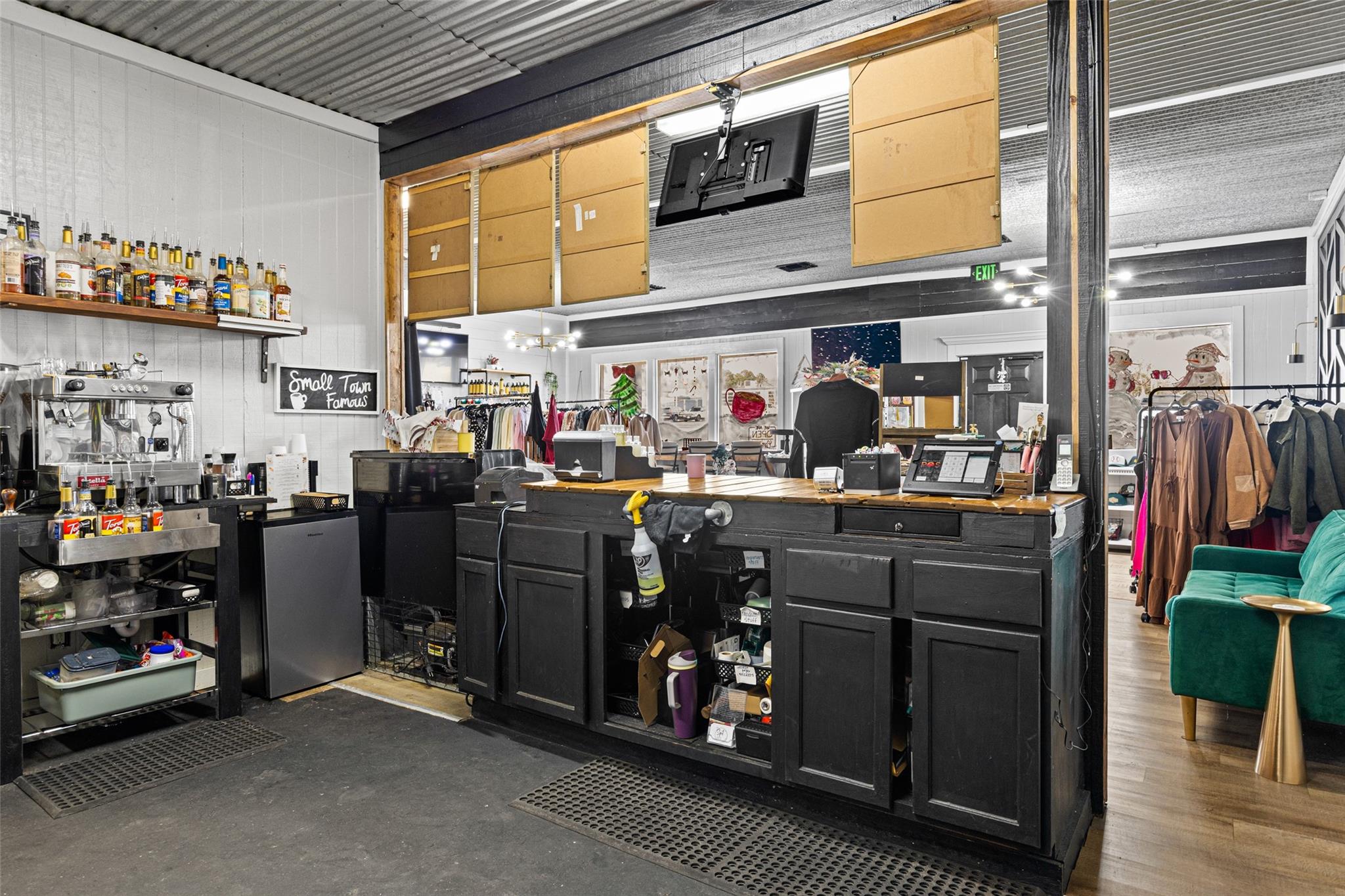 main property photo 29