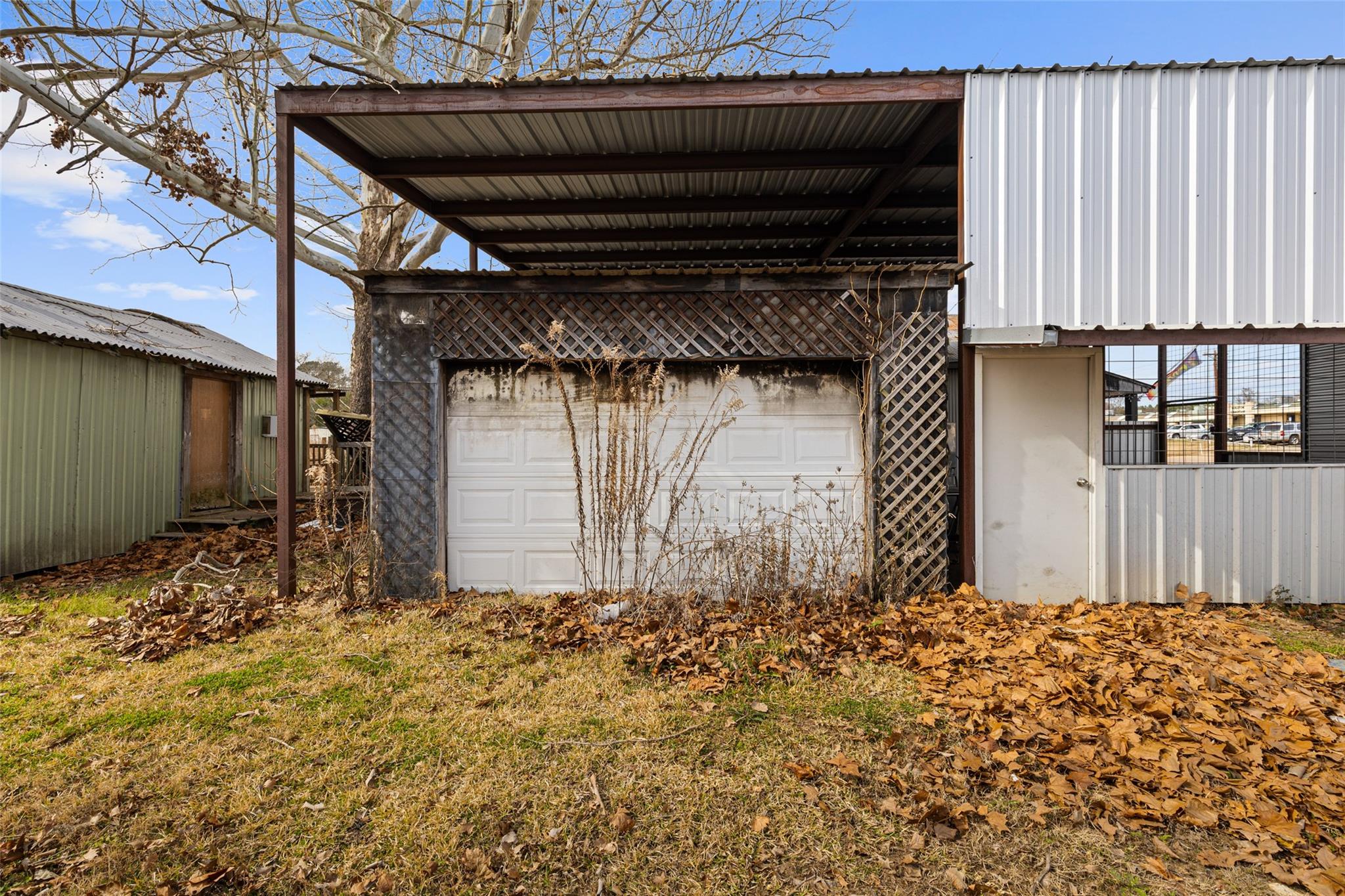 main property photo 38