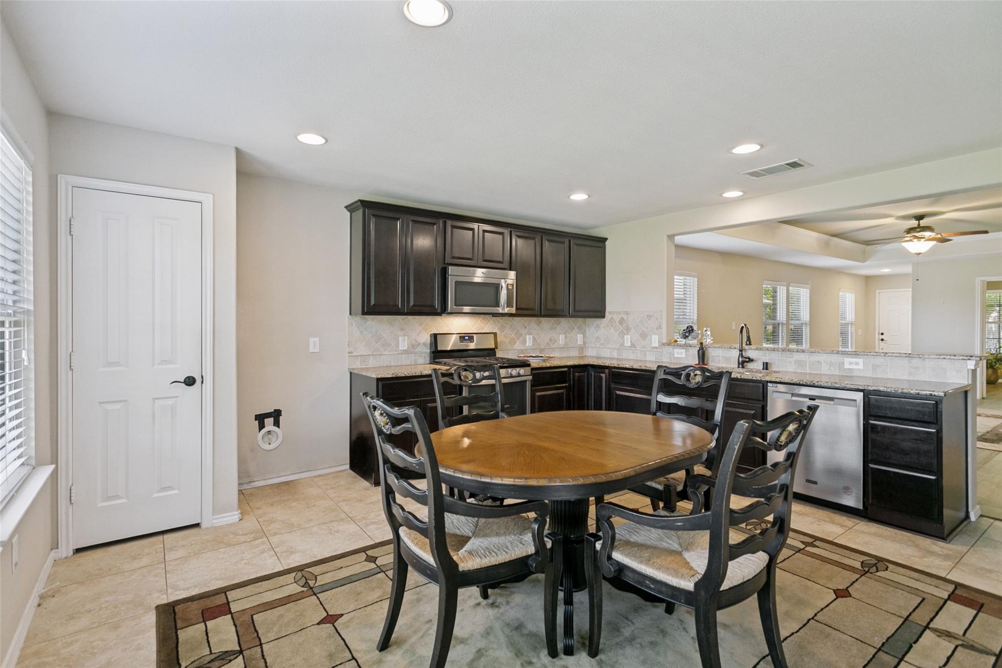 property viewer photo 10