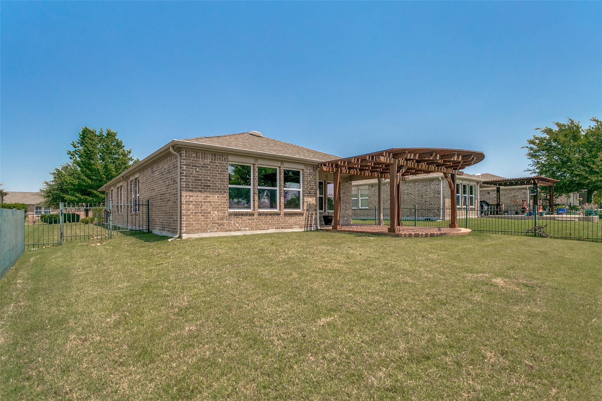 property viewer photo 19