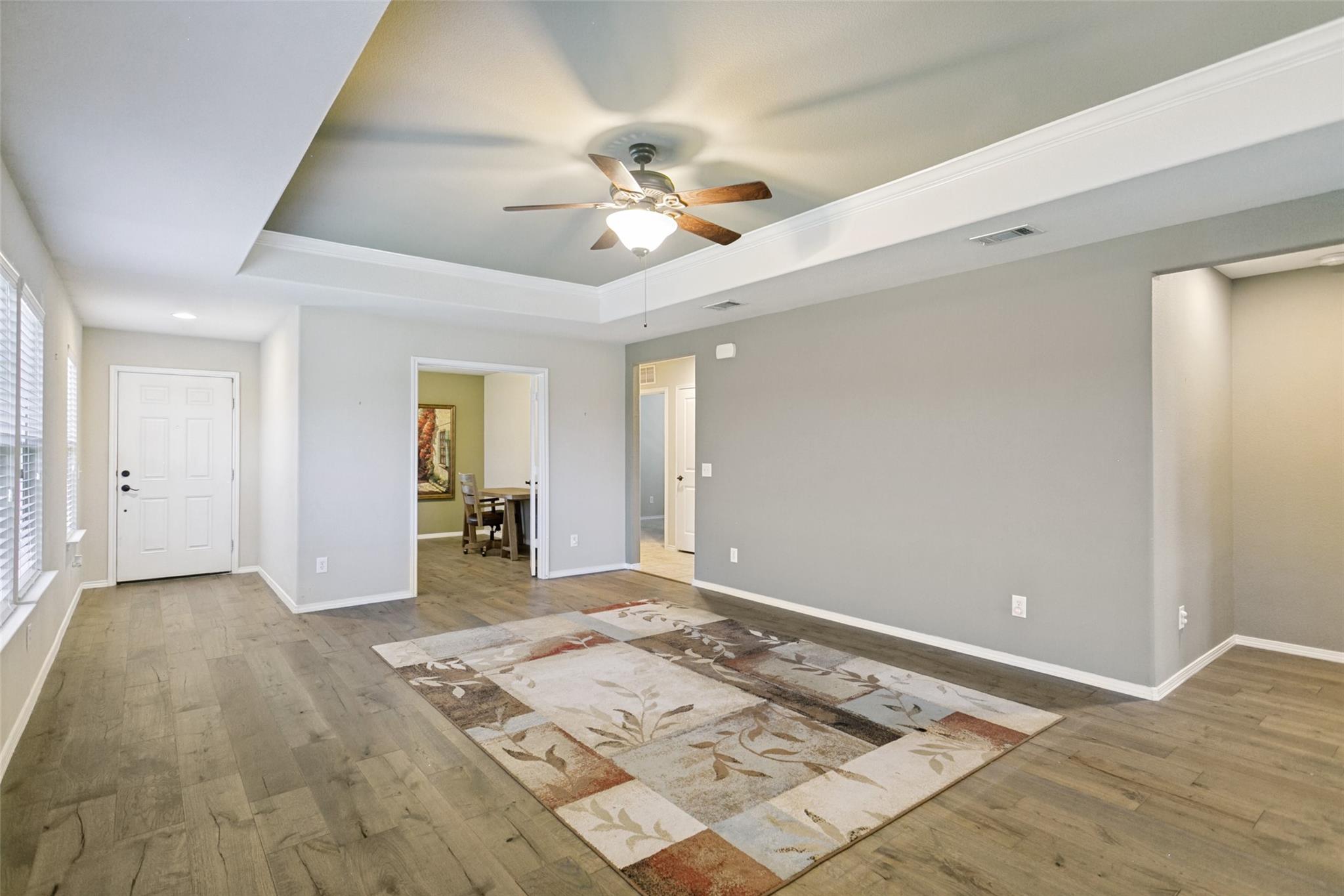property viewer photo 2