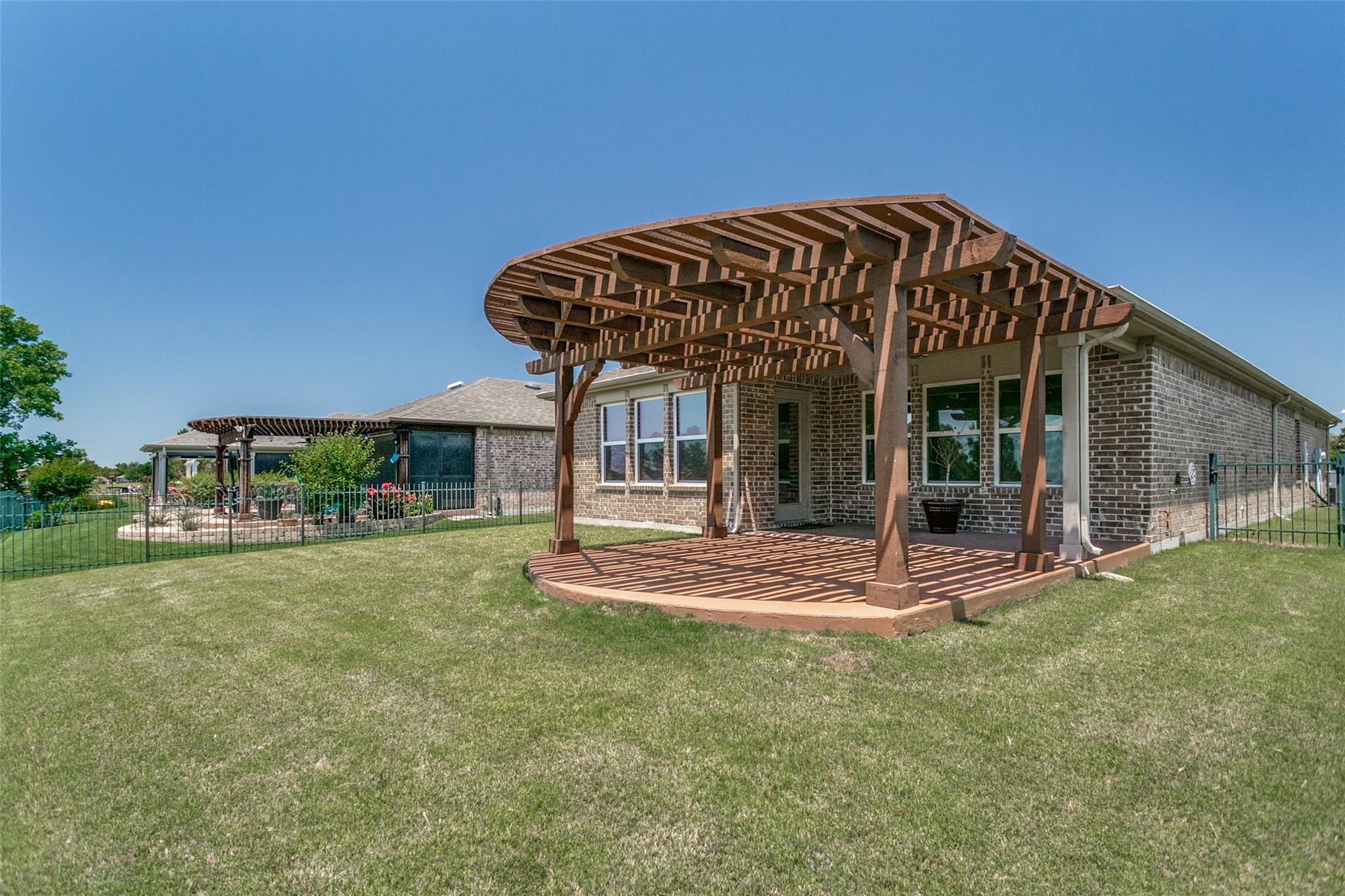property viewer photo 20