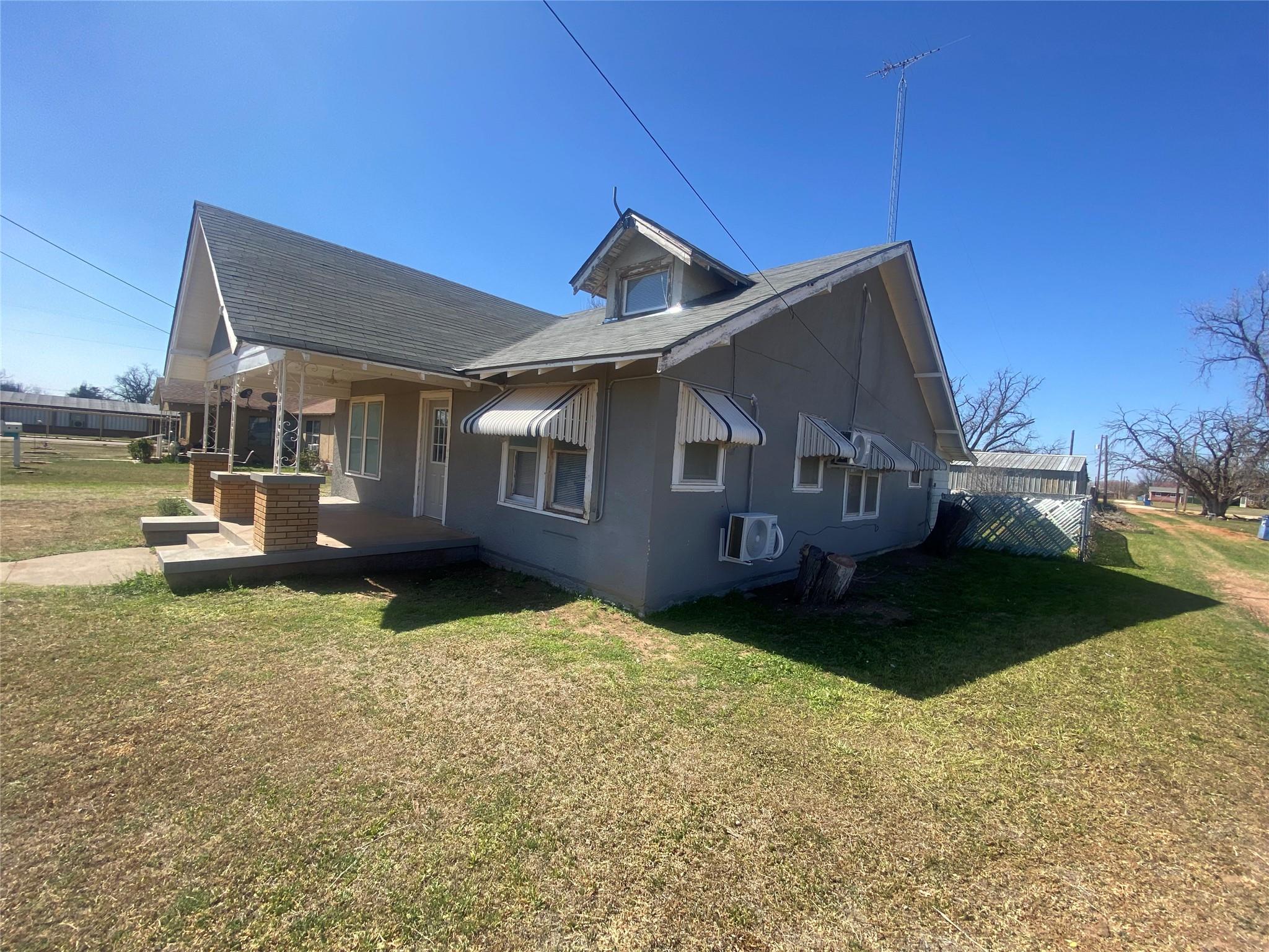 main property photo 8