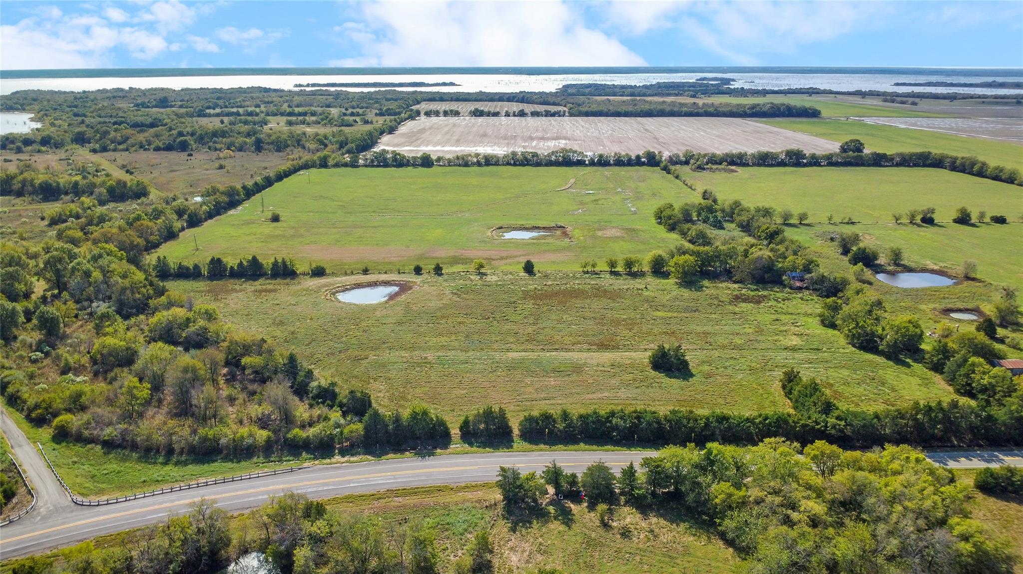 main property photo 13