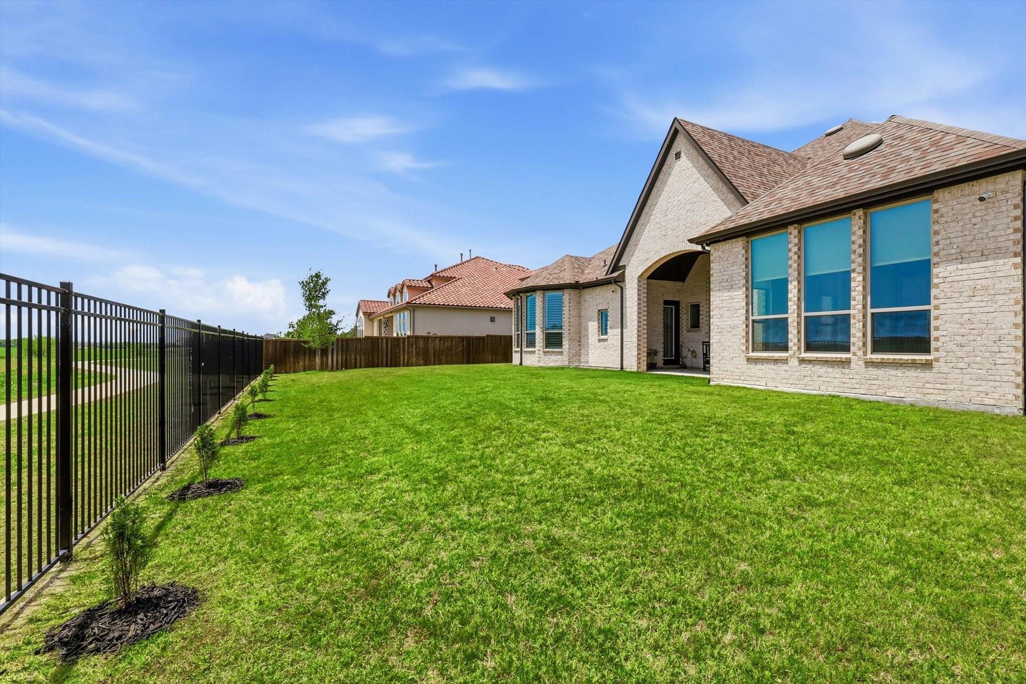 main property photo 36