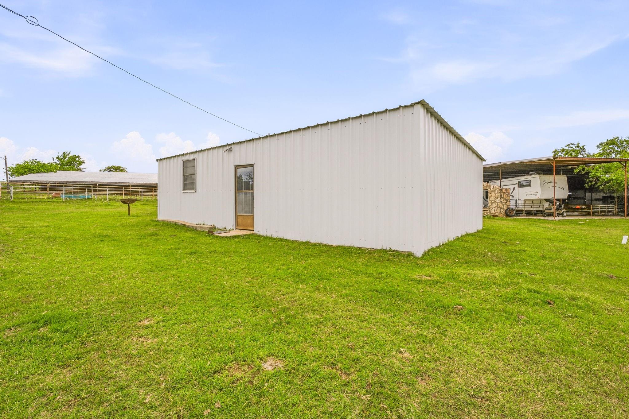 main property photo 10