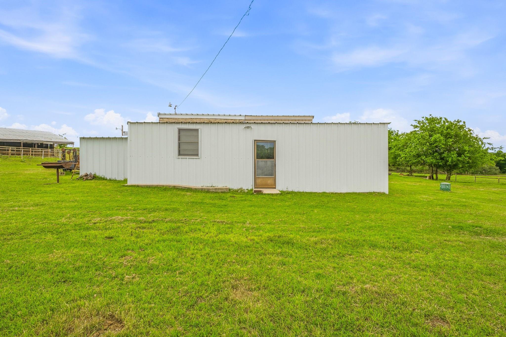 main property photo 11