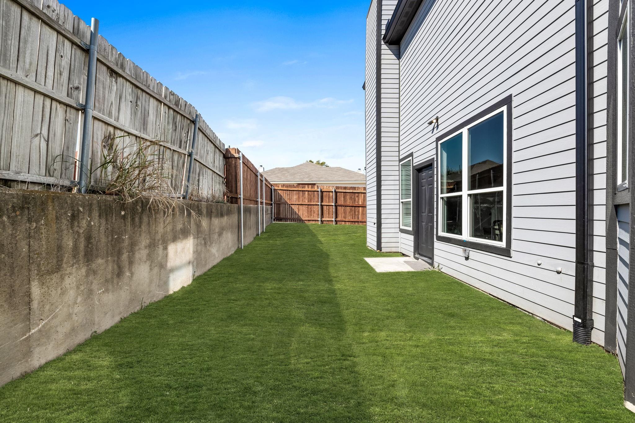 main property photo 29