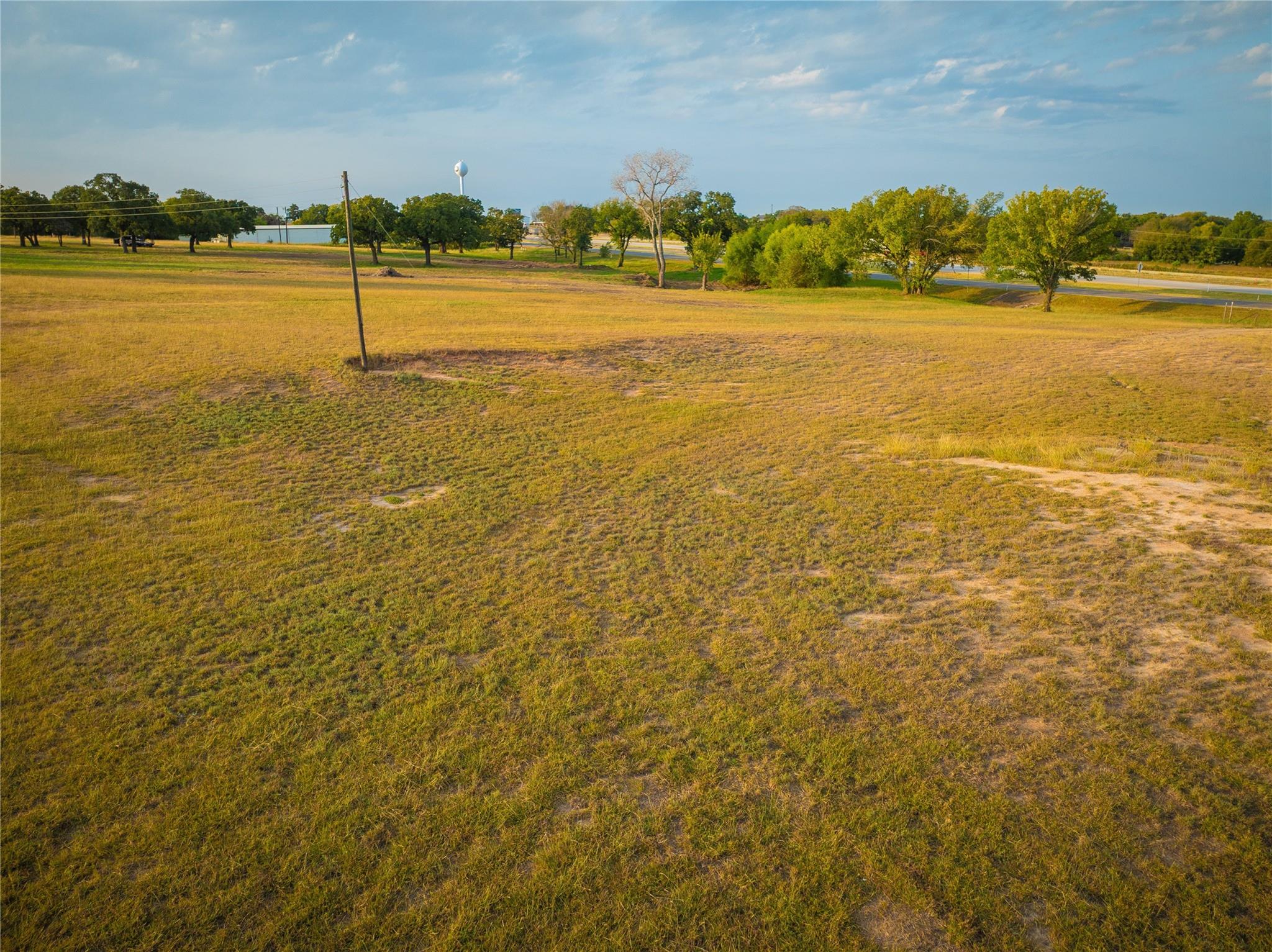 main property photo 28