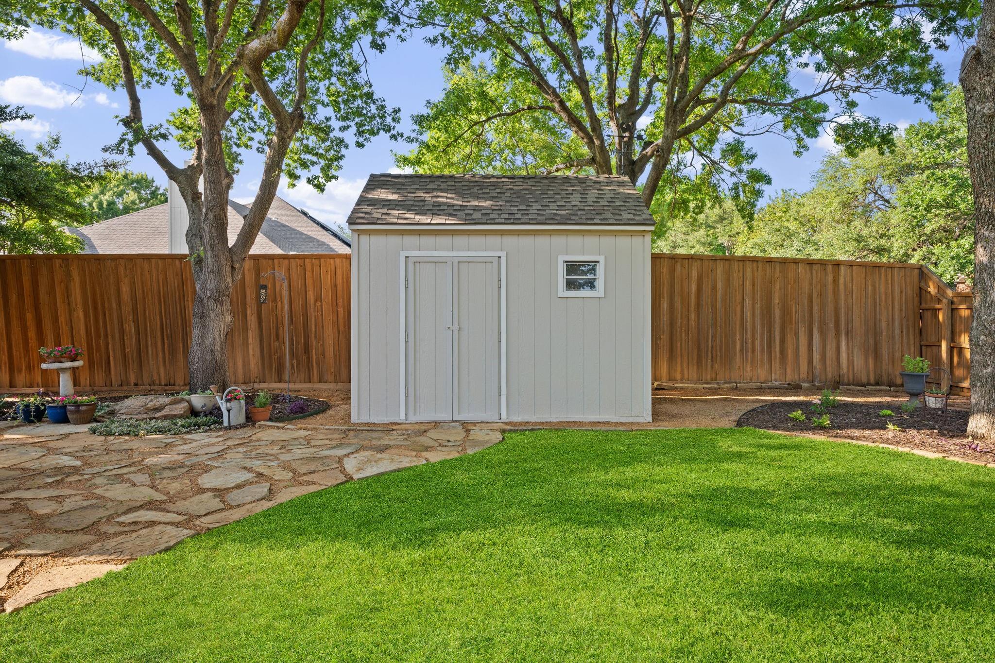 main property photo 38