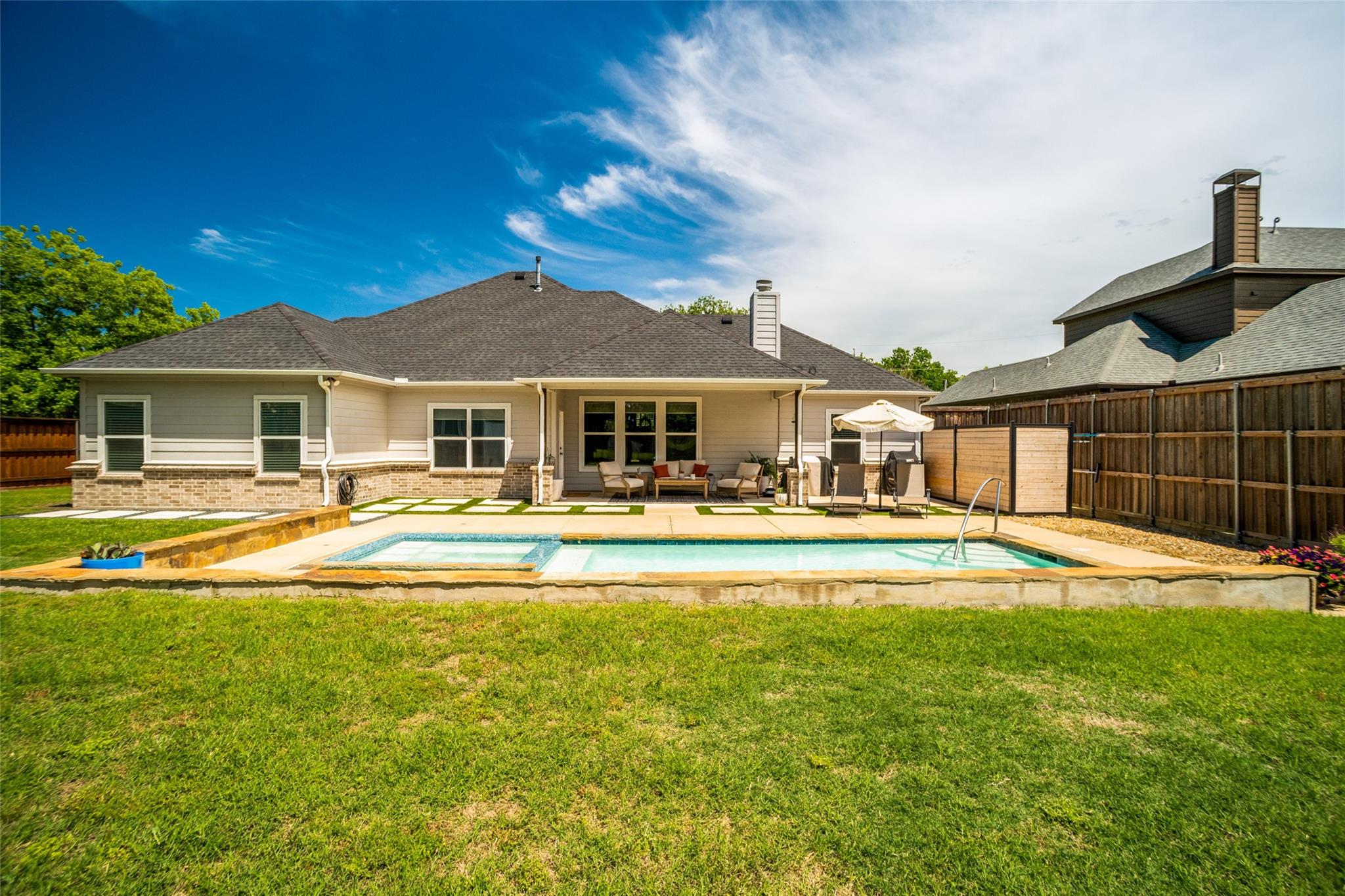 property viewer photo 1