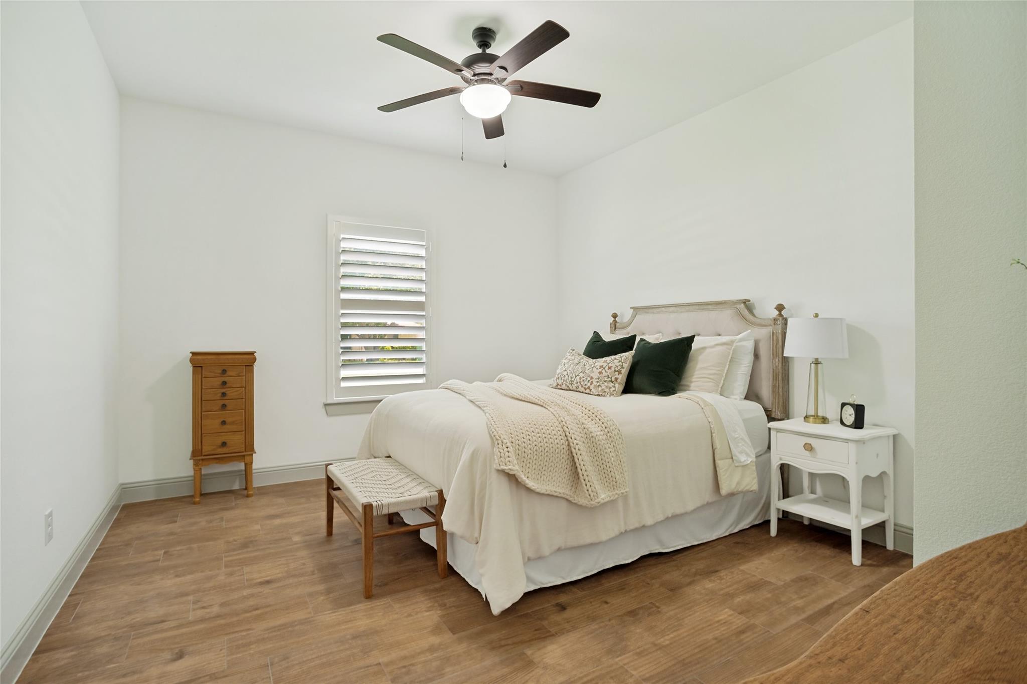 property viewer photo 27