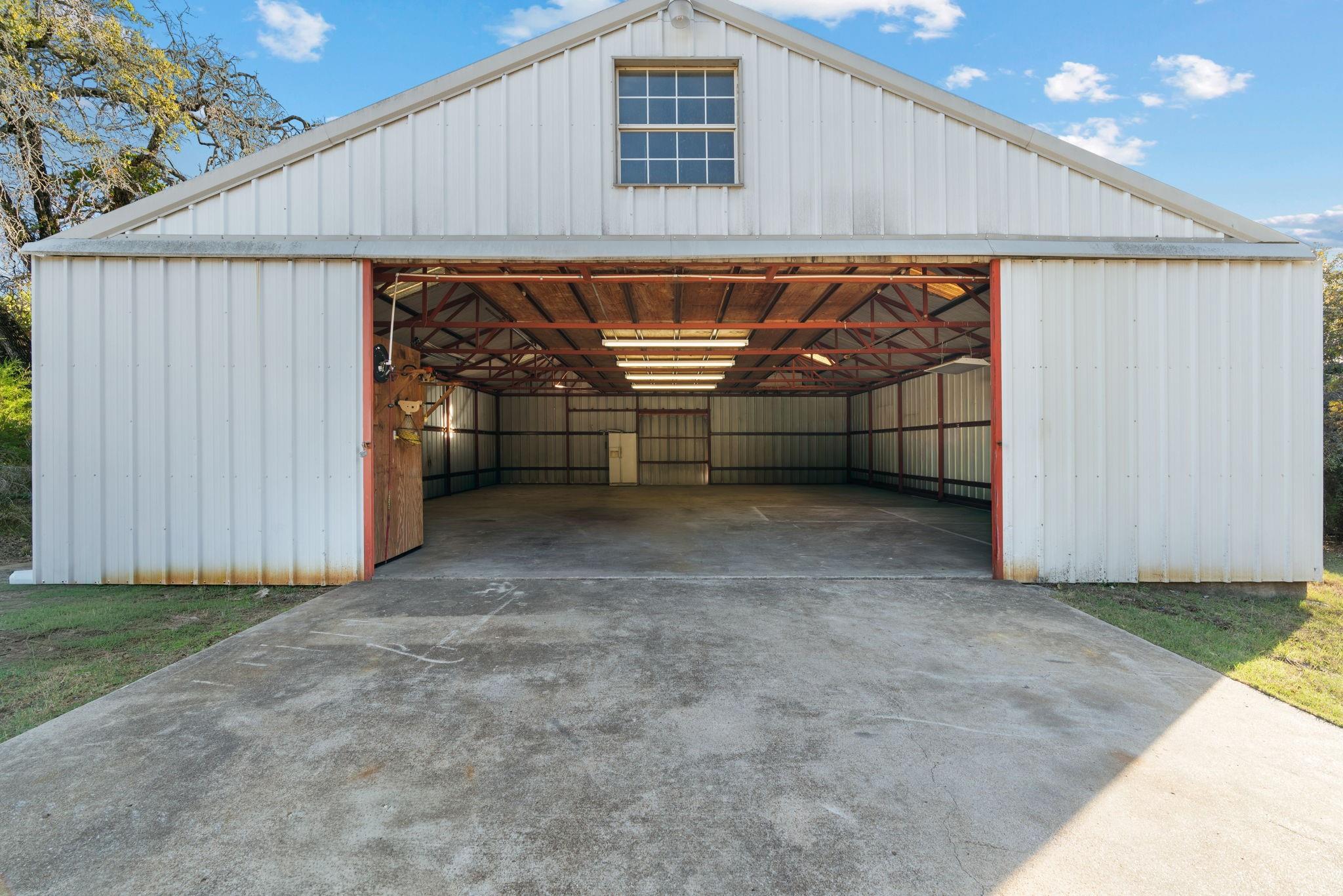 main property photo 30