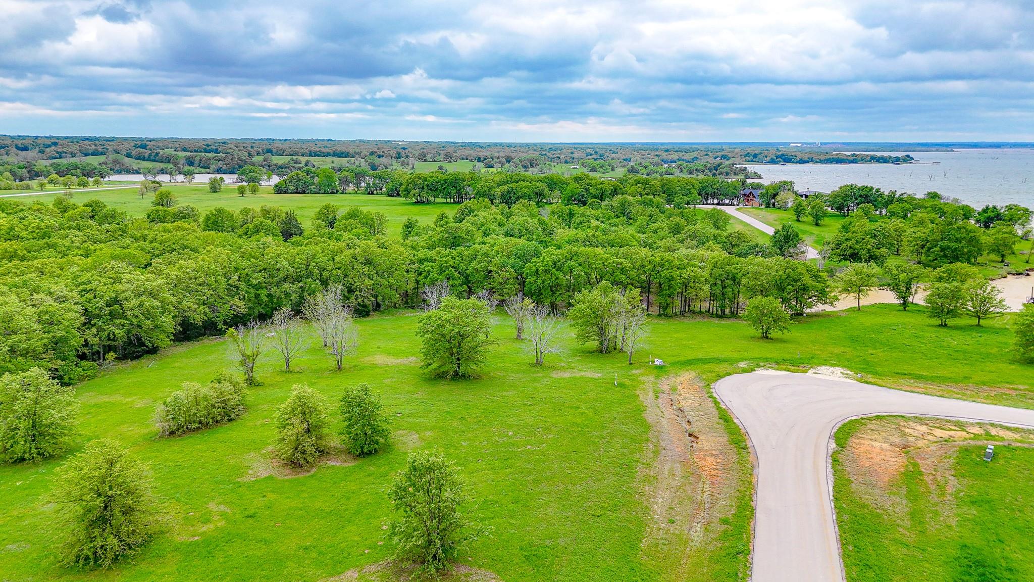 main property photo 25