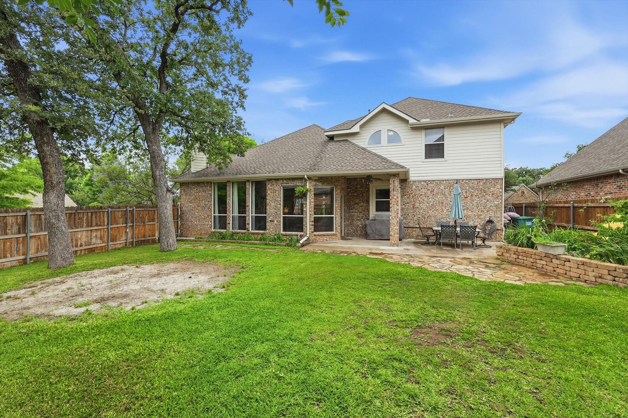 main property photo 18