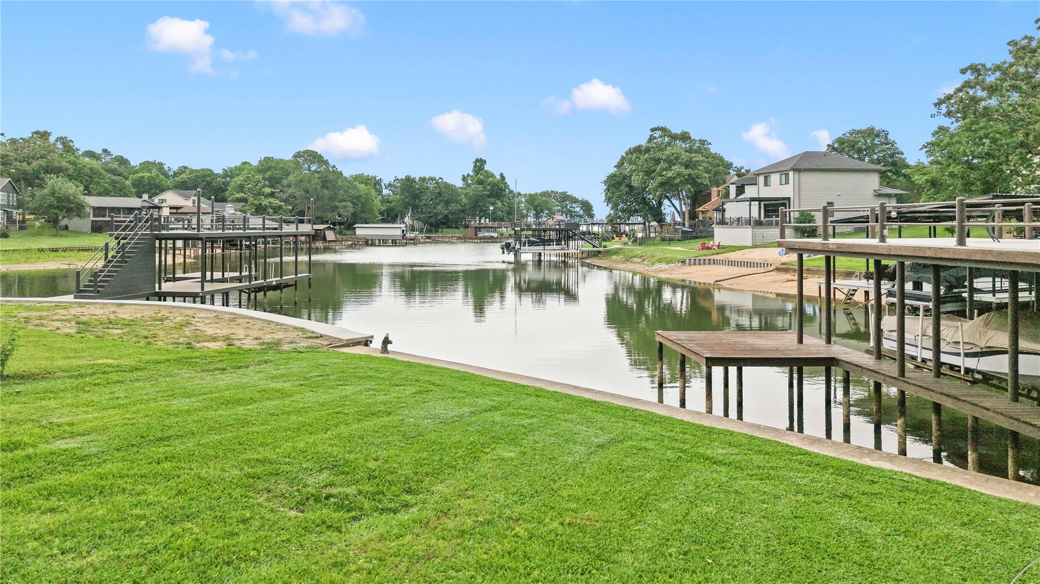 main property photo 19
