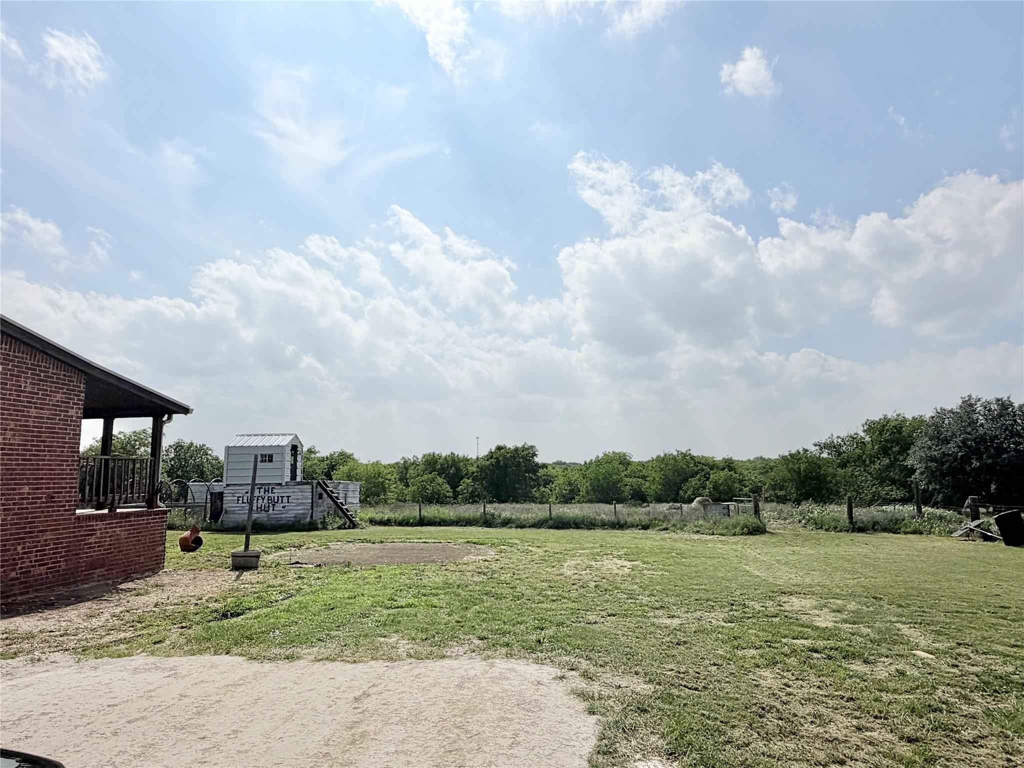 main property photo 30