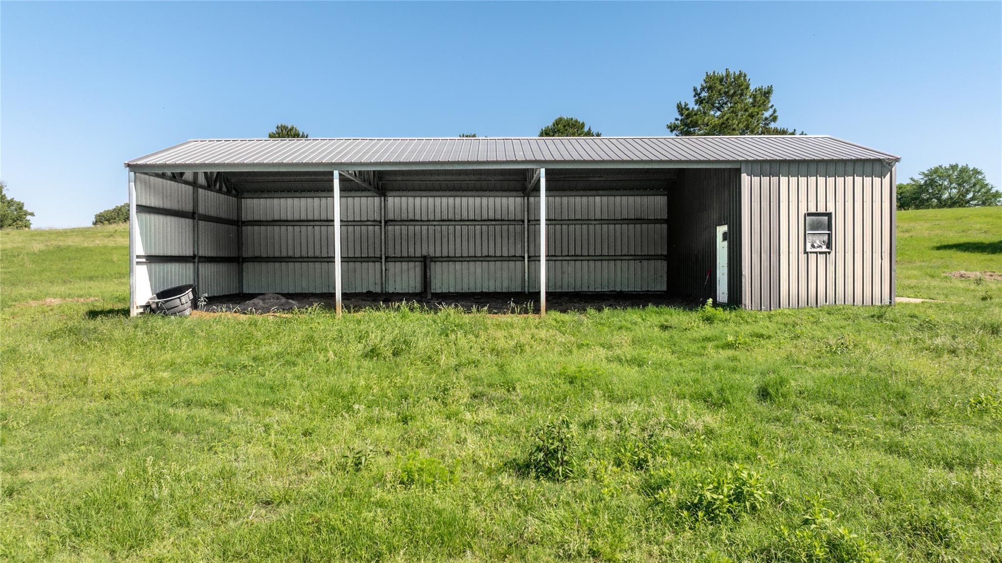 main property photo 38