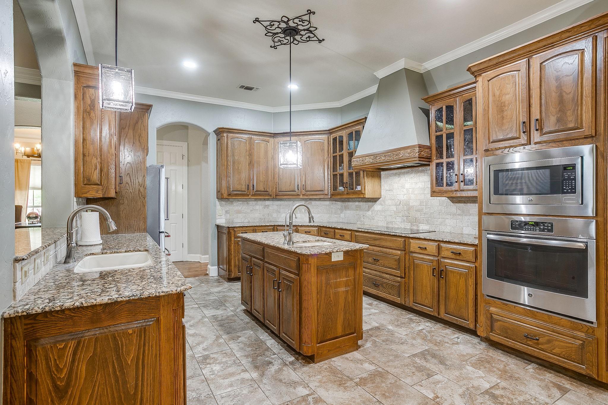 main property photo 10
