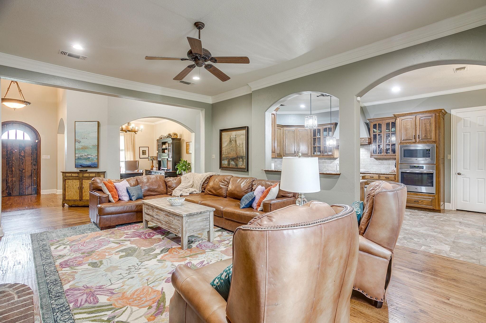 main property photo 9