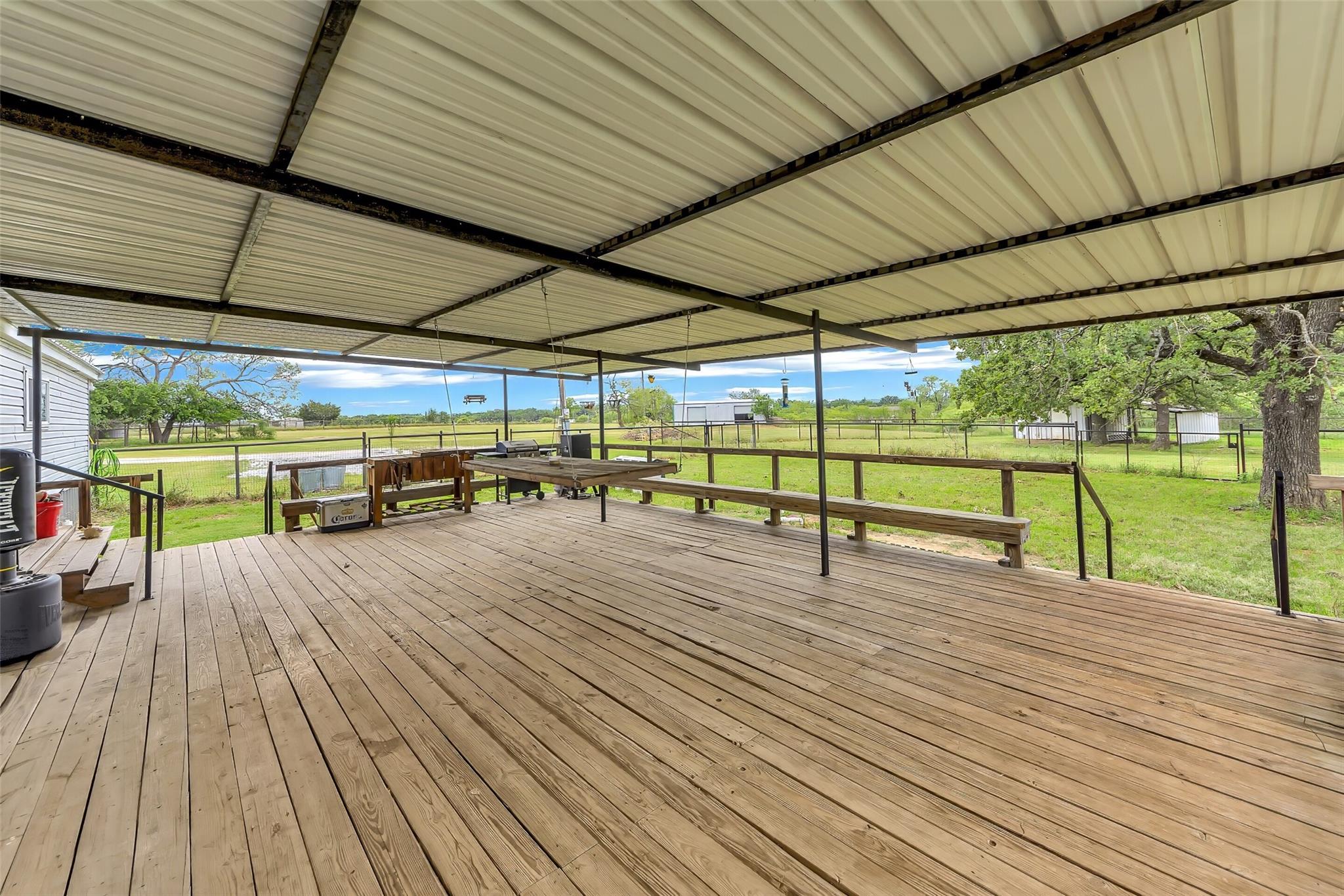 main property photo 29
