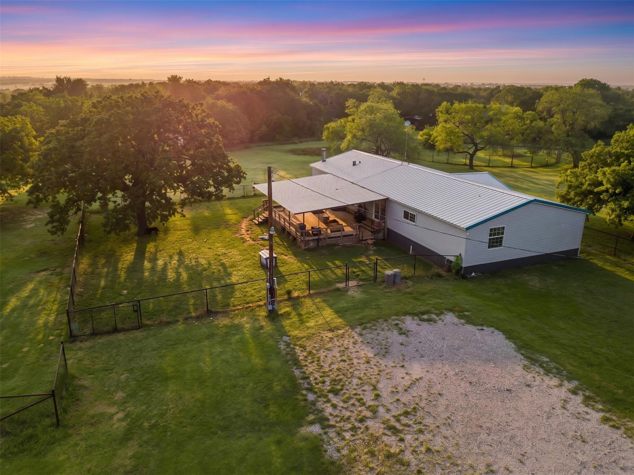 main property photo 36