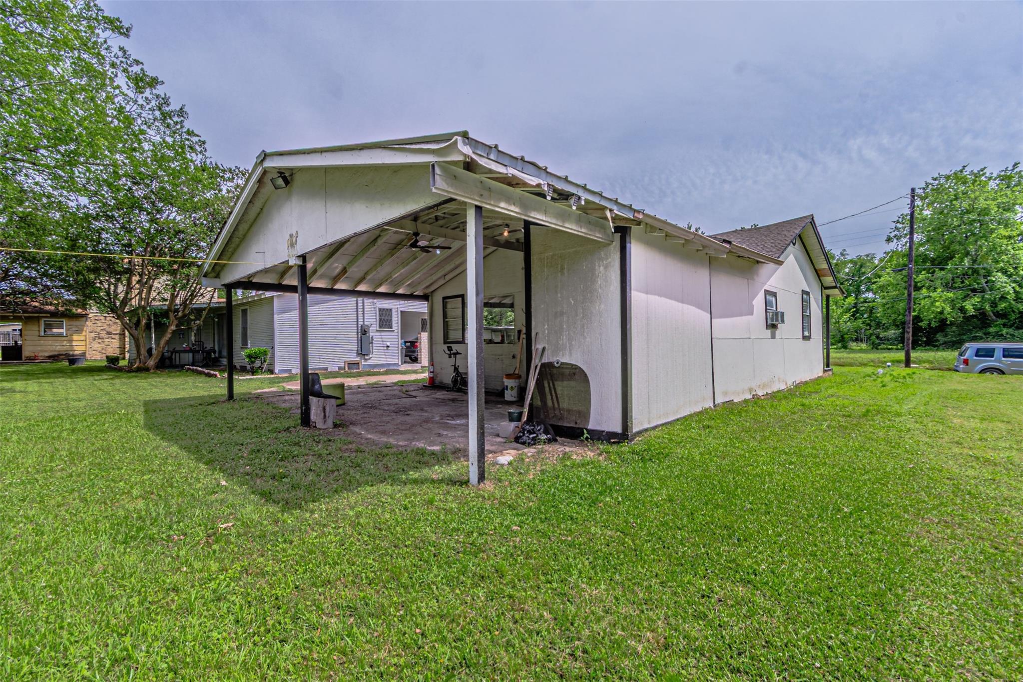 main property photo 20
