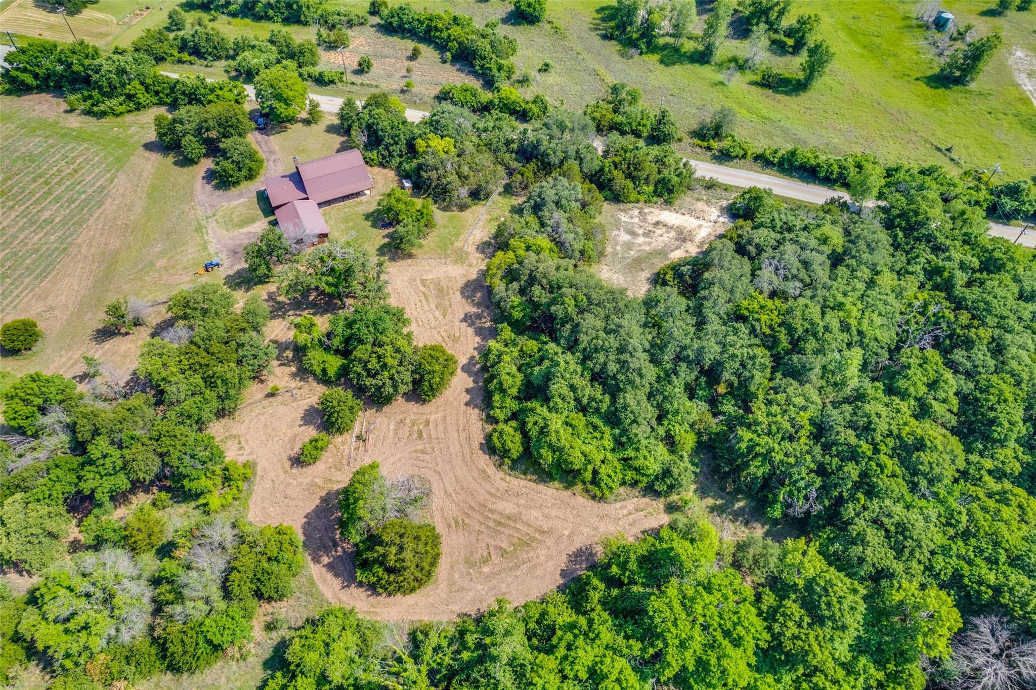 main property photo 27