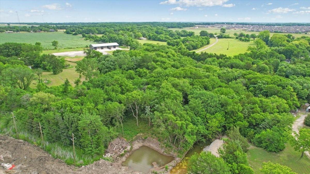 main property photo 16