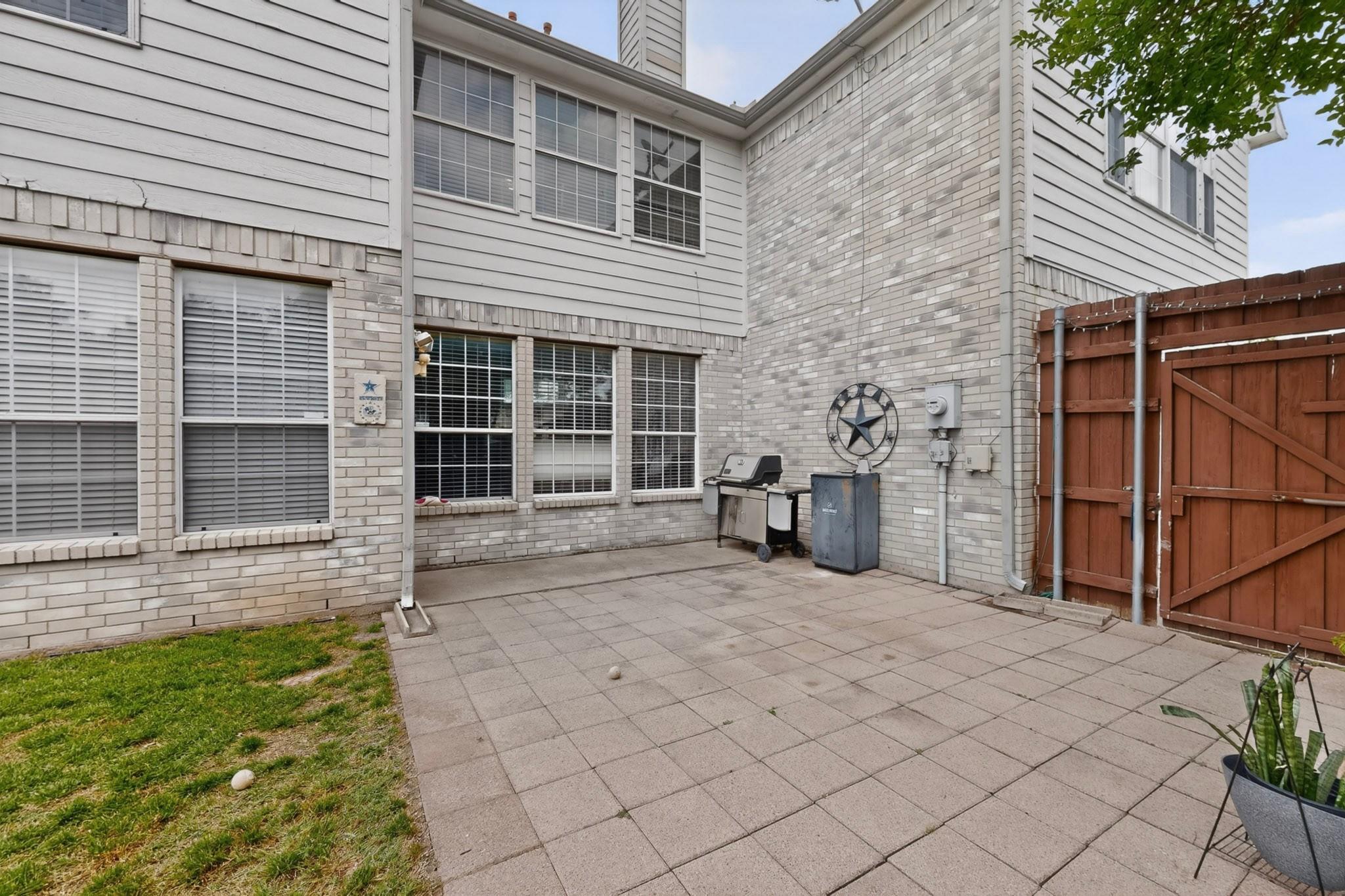 main property photo 34