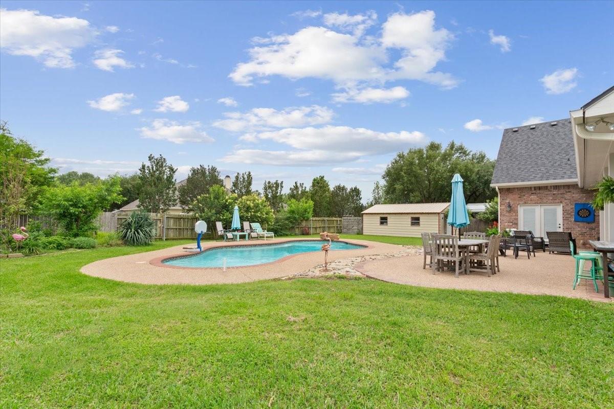 main property photo 30