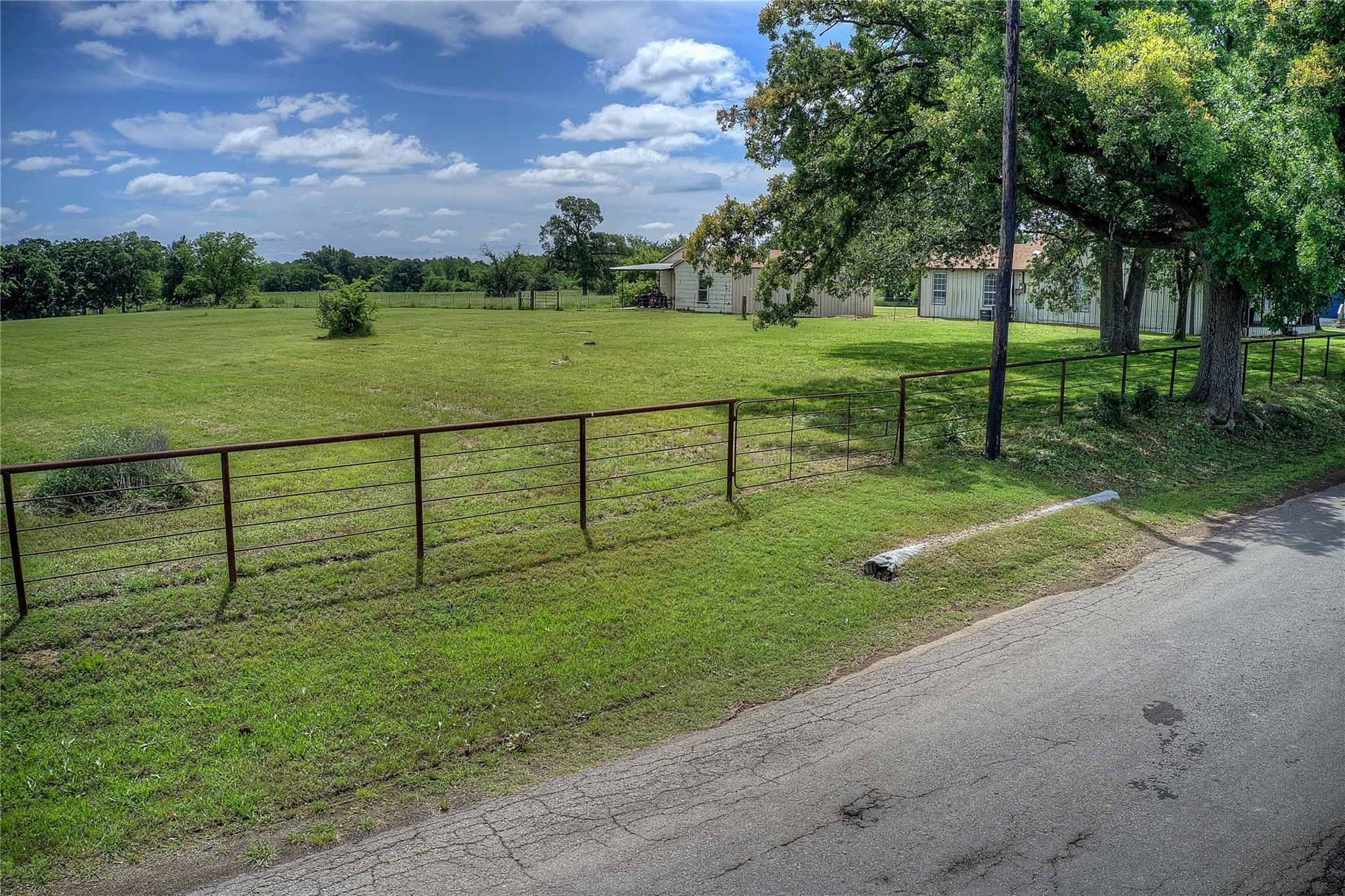 main property photo 39