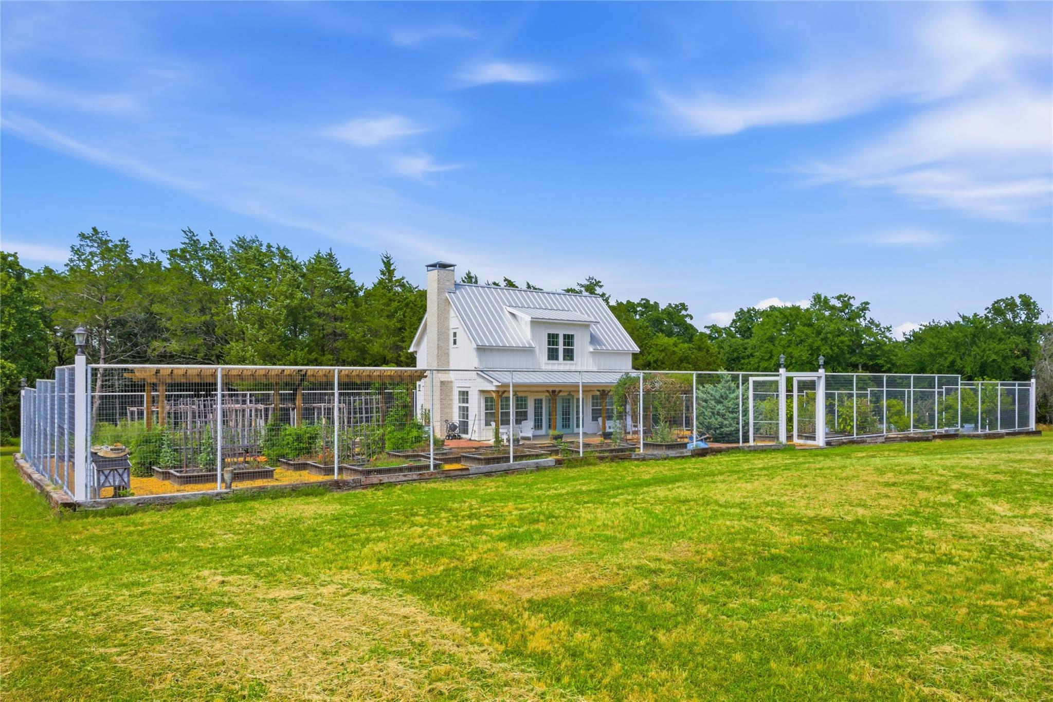 main property photo 33