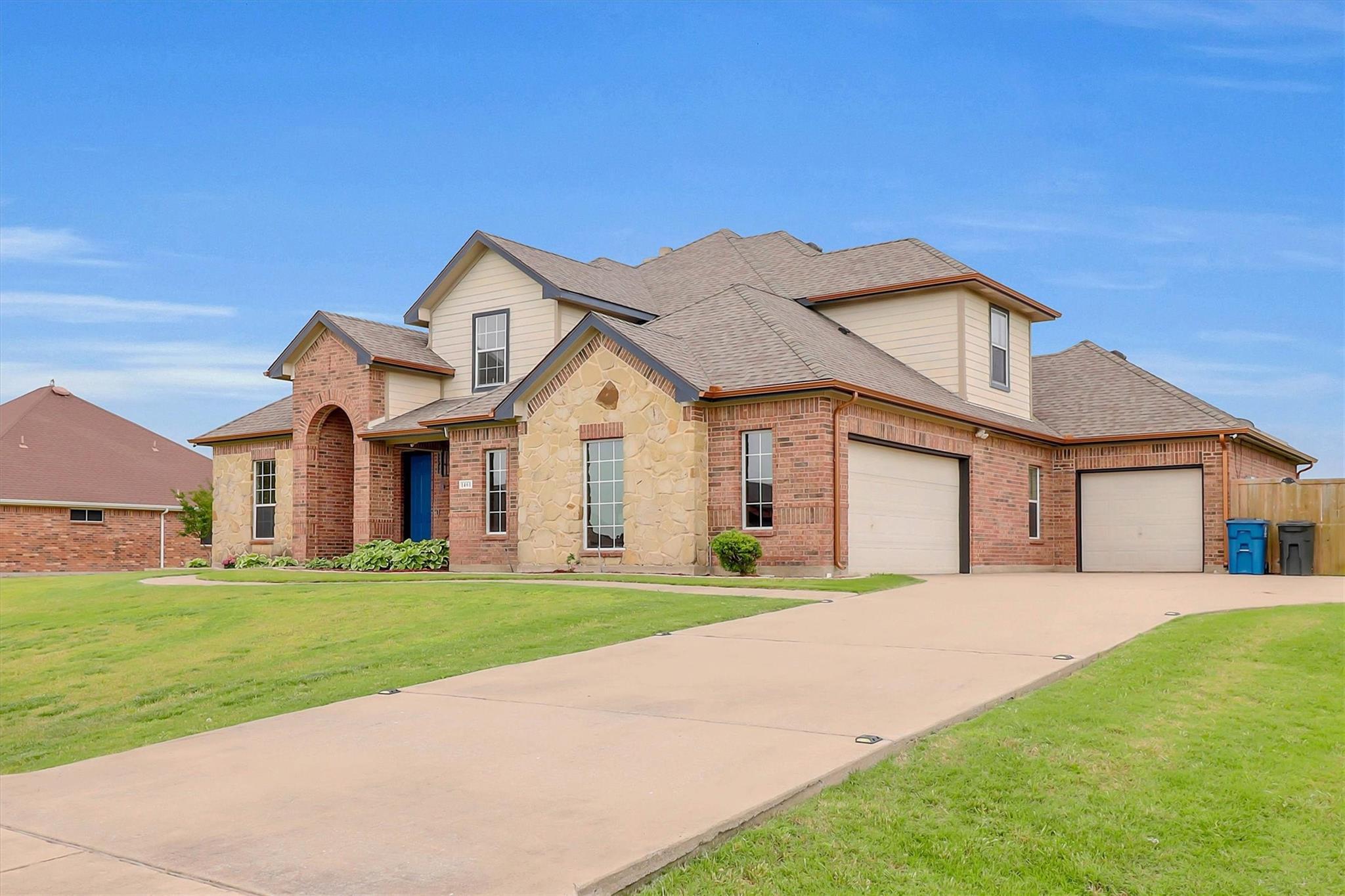 main property photo 3