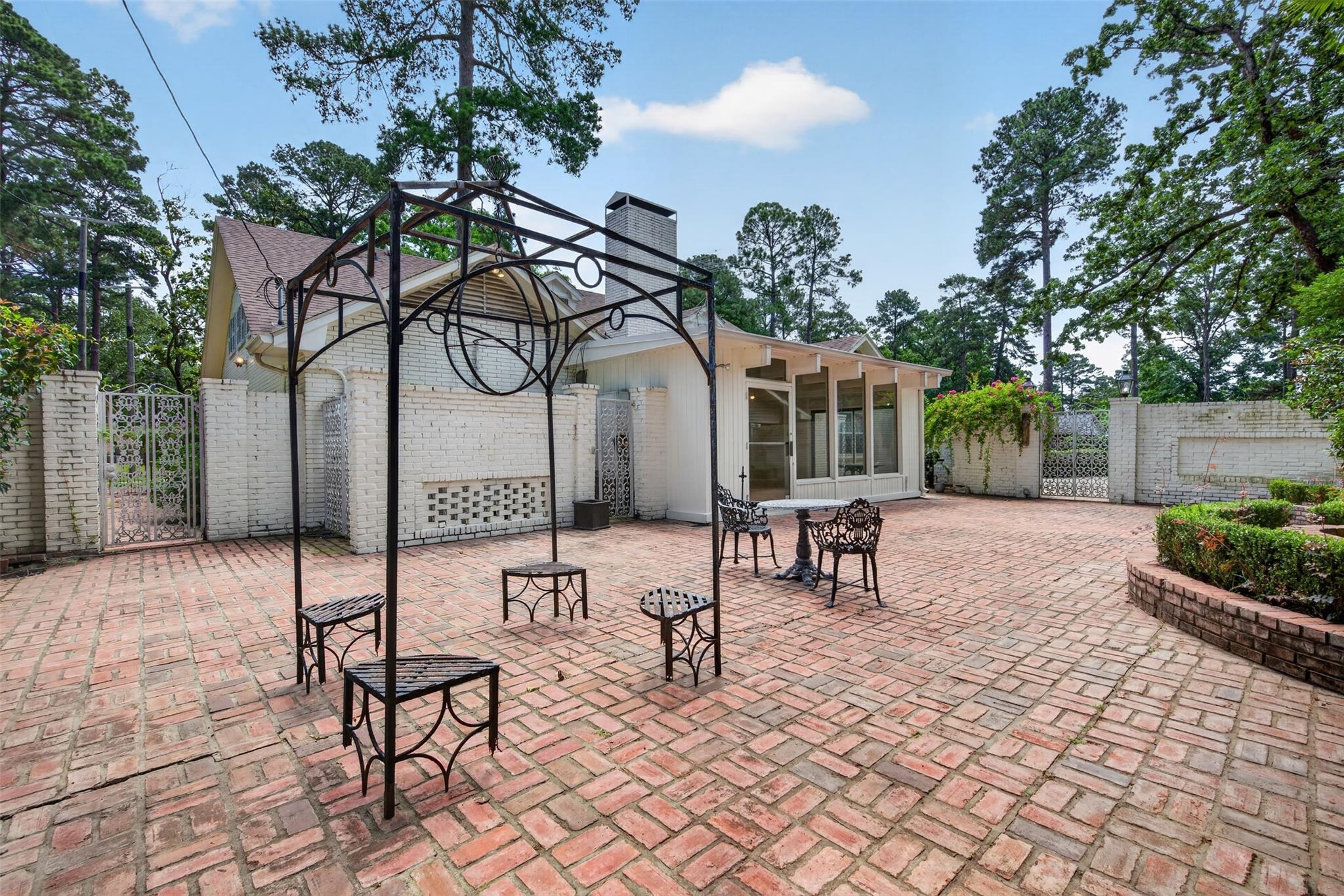 main property photo 27