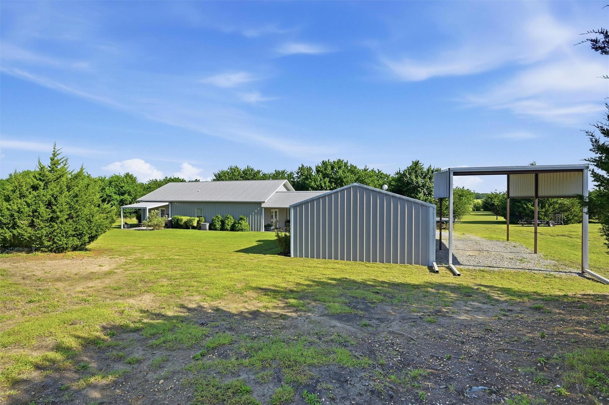 main property photo 31