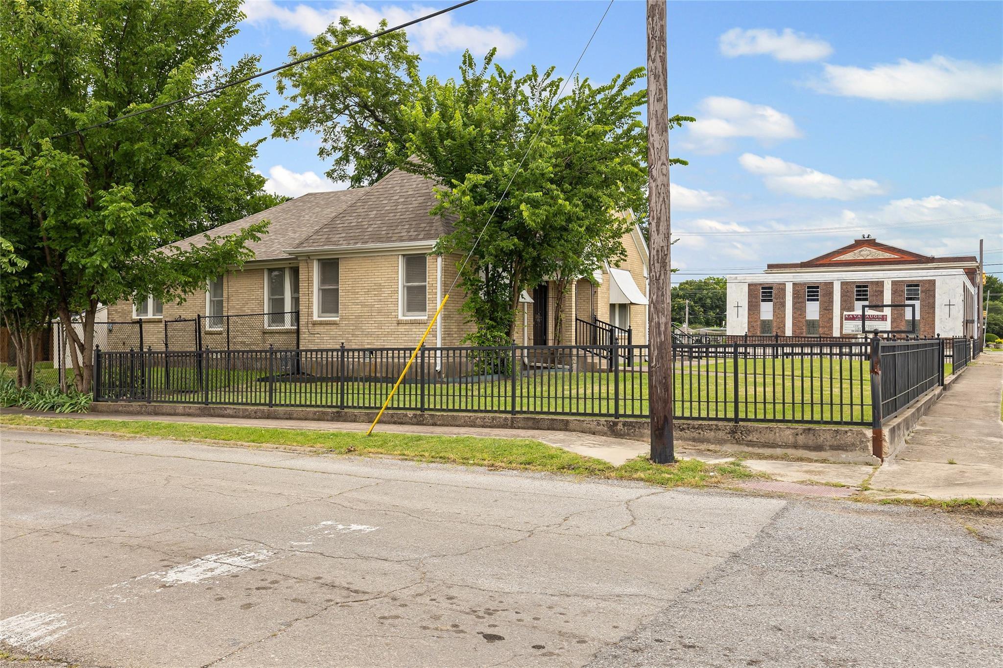 main property photo 26