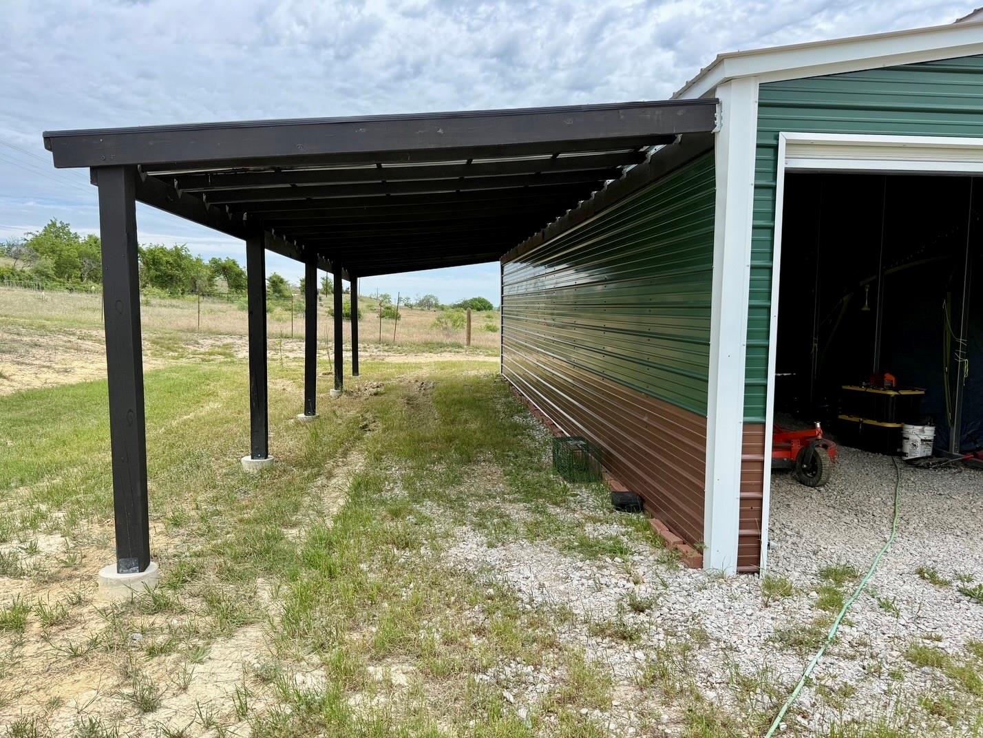 main property photo 9