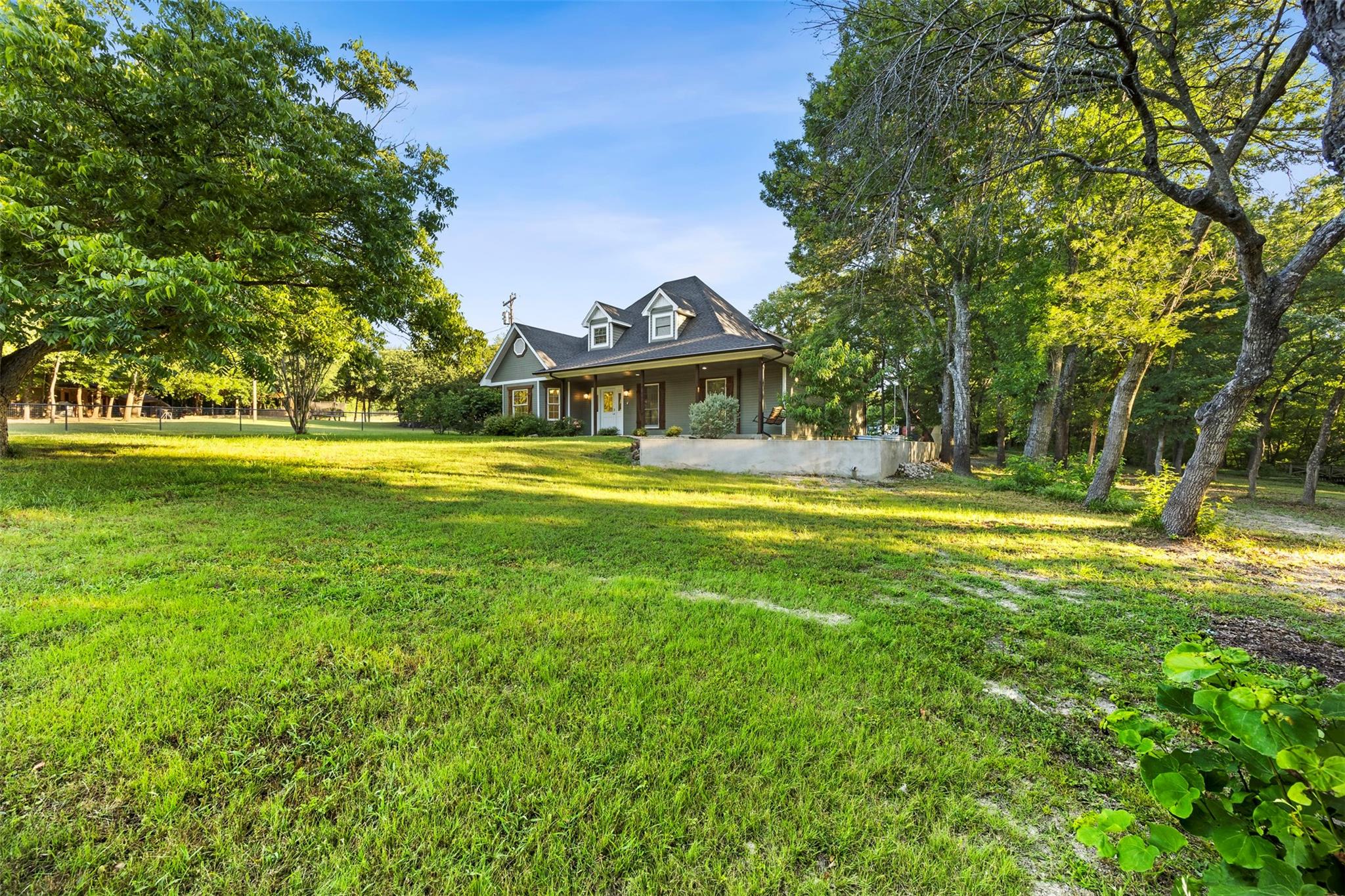 main property photo 34