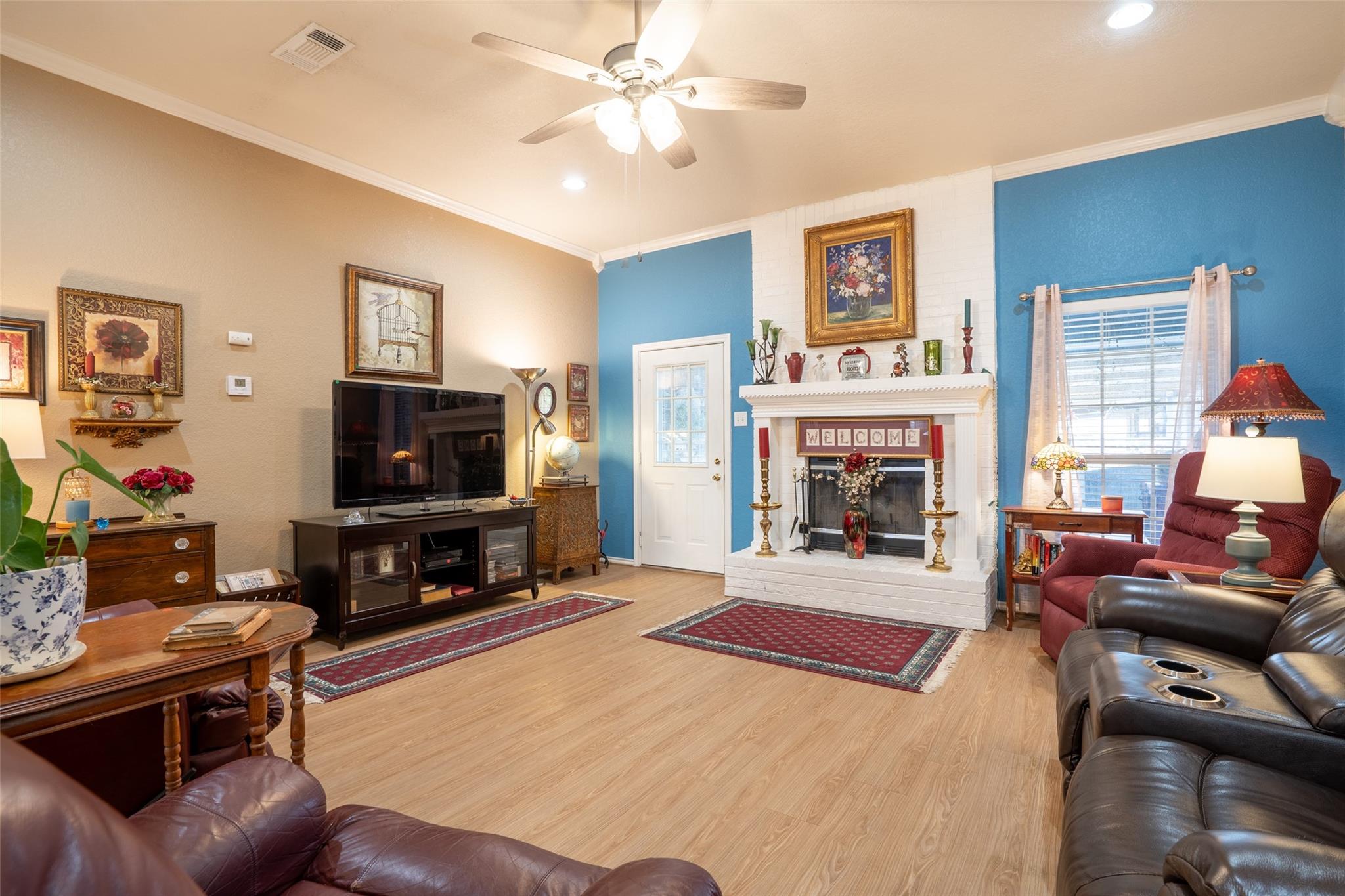 main property photo 10
