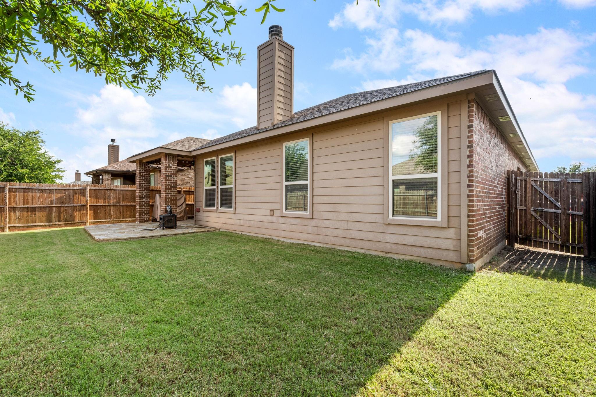 main property photo 19