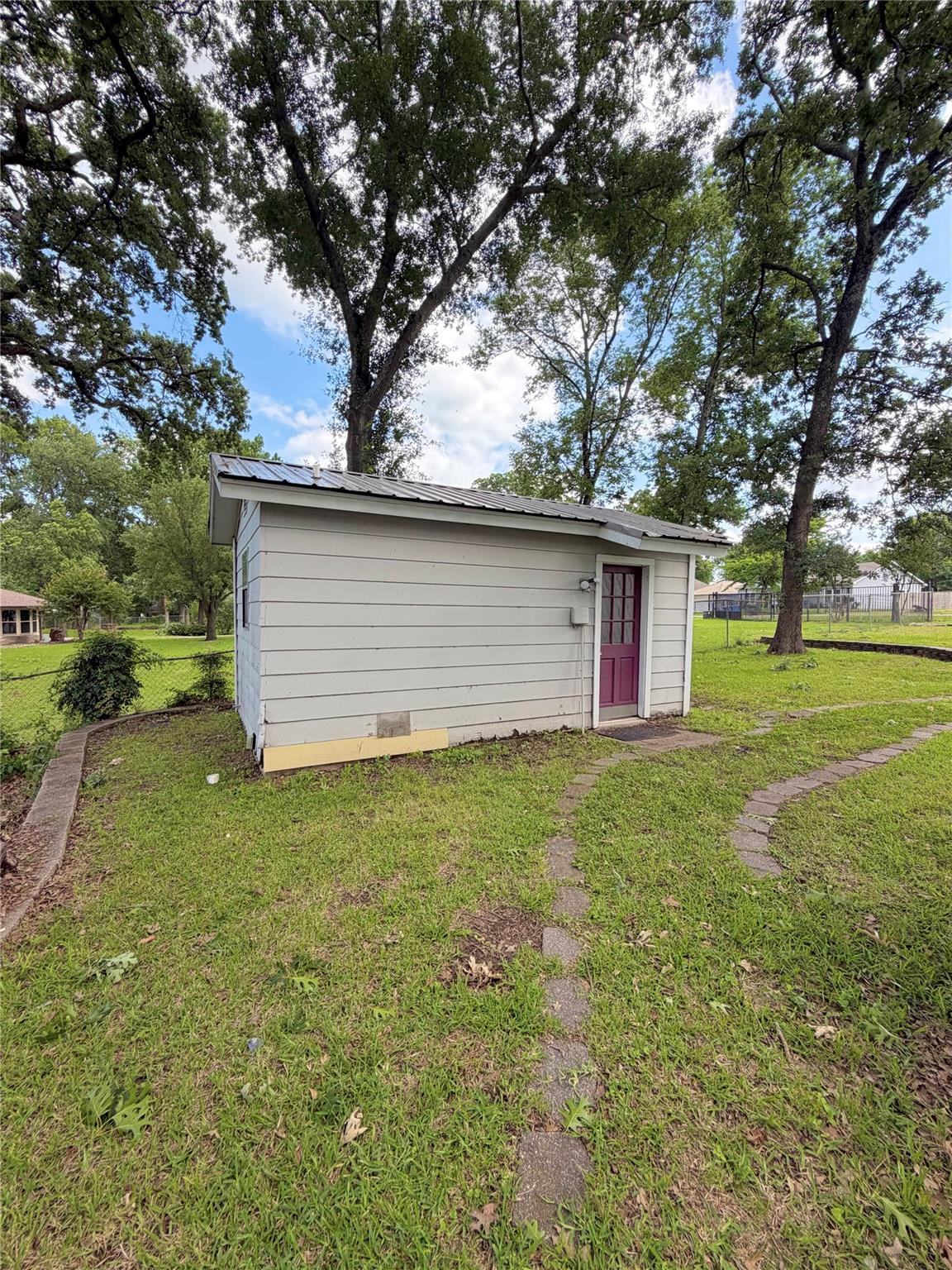 main property photo 19