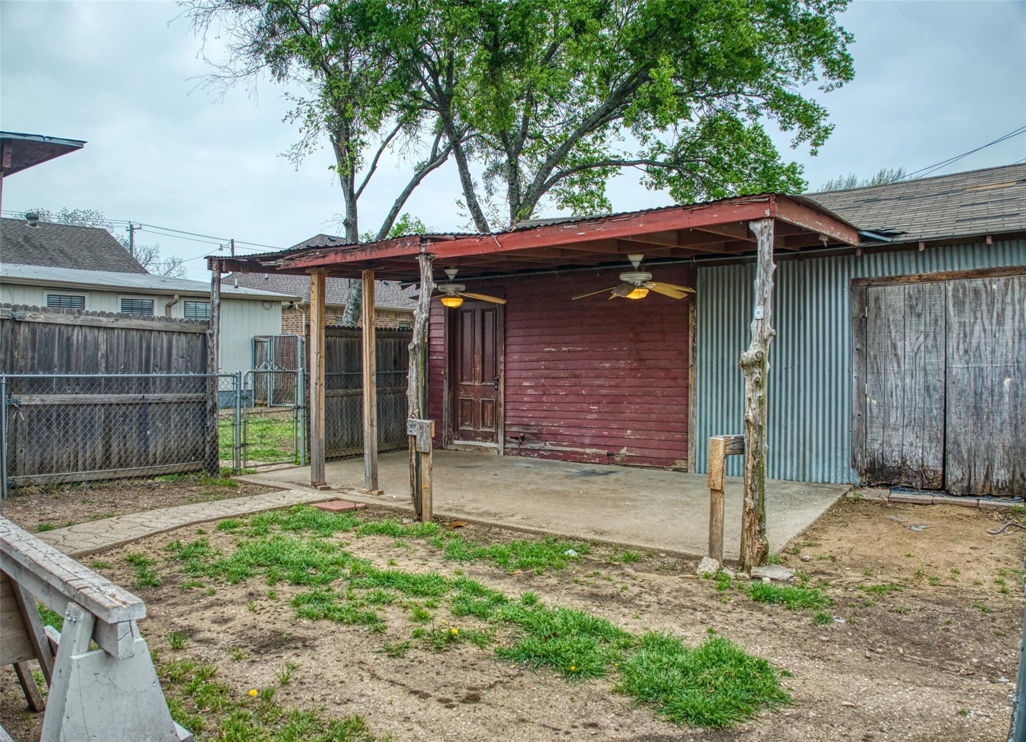 main property photo 29