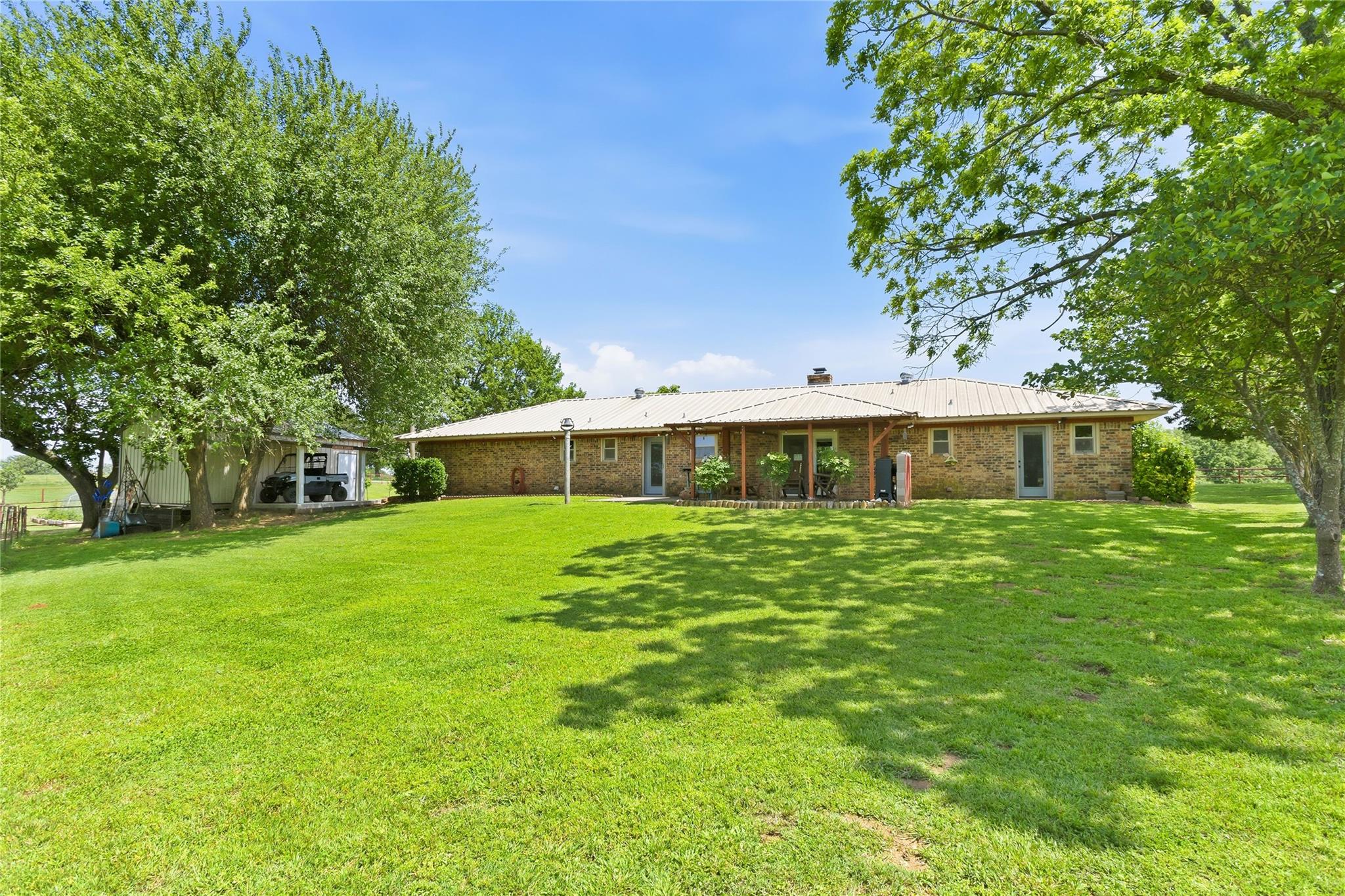 main property photo 28