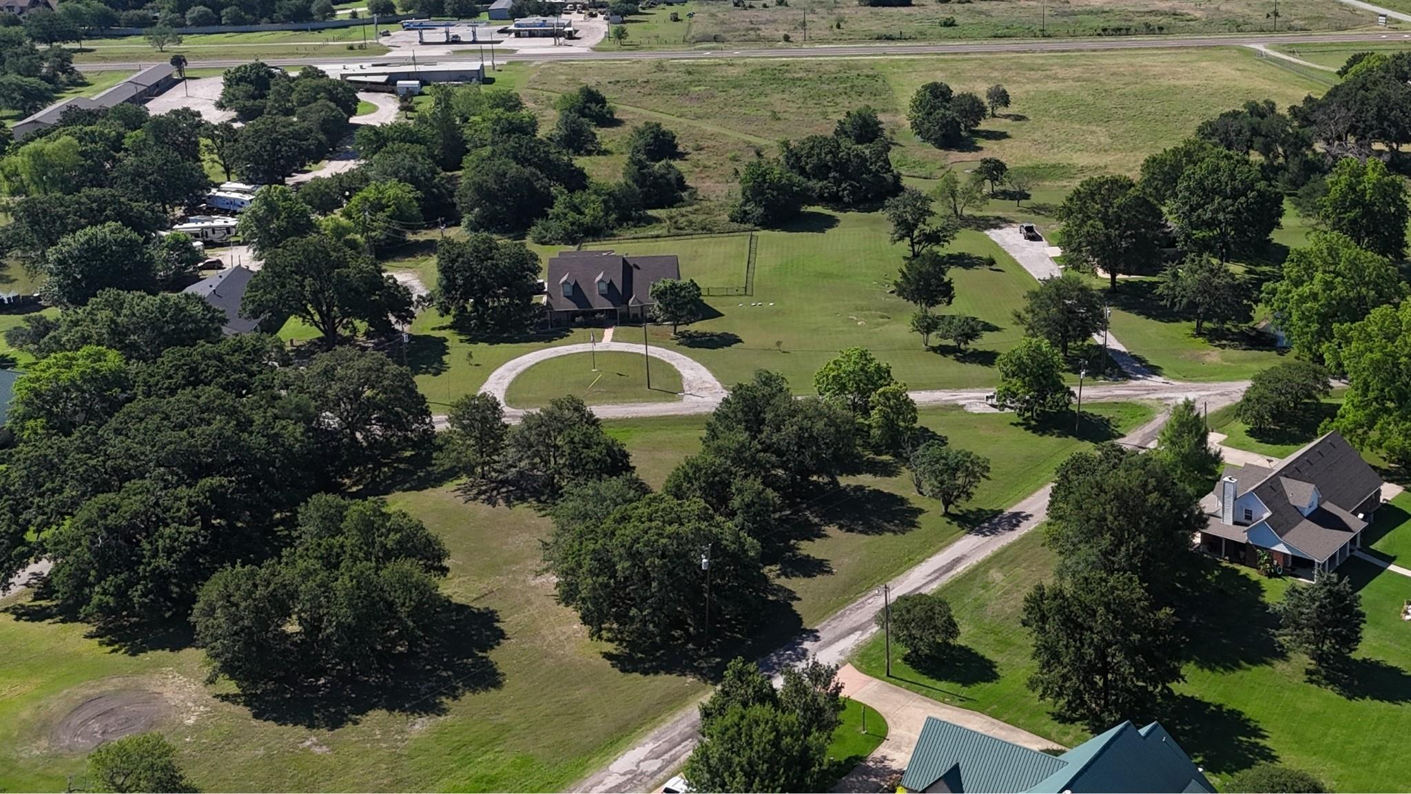 main property photo 30