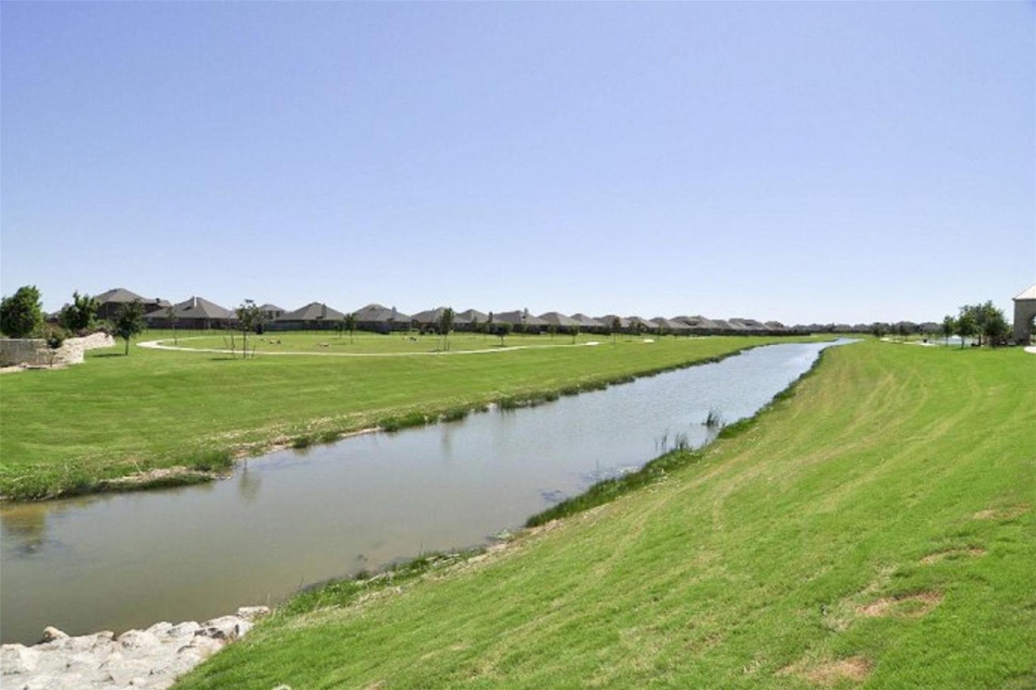main property photo 38