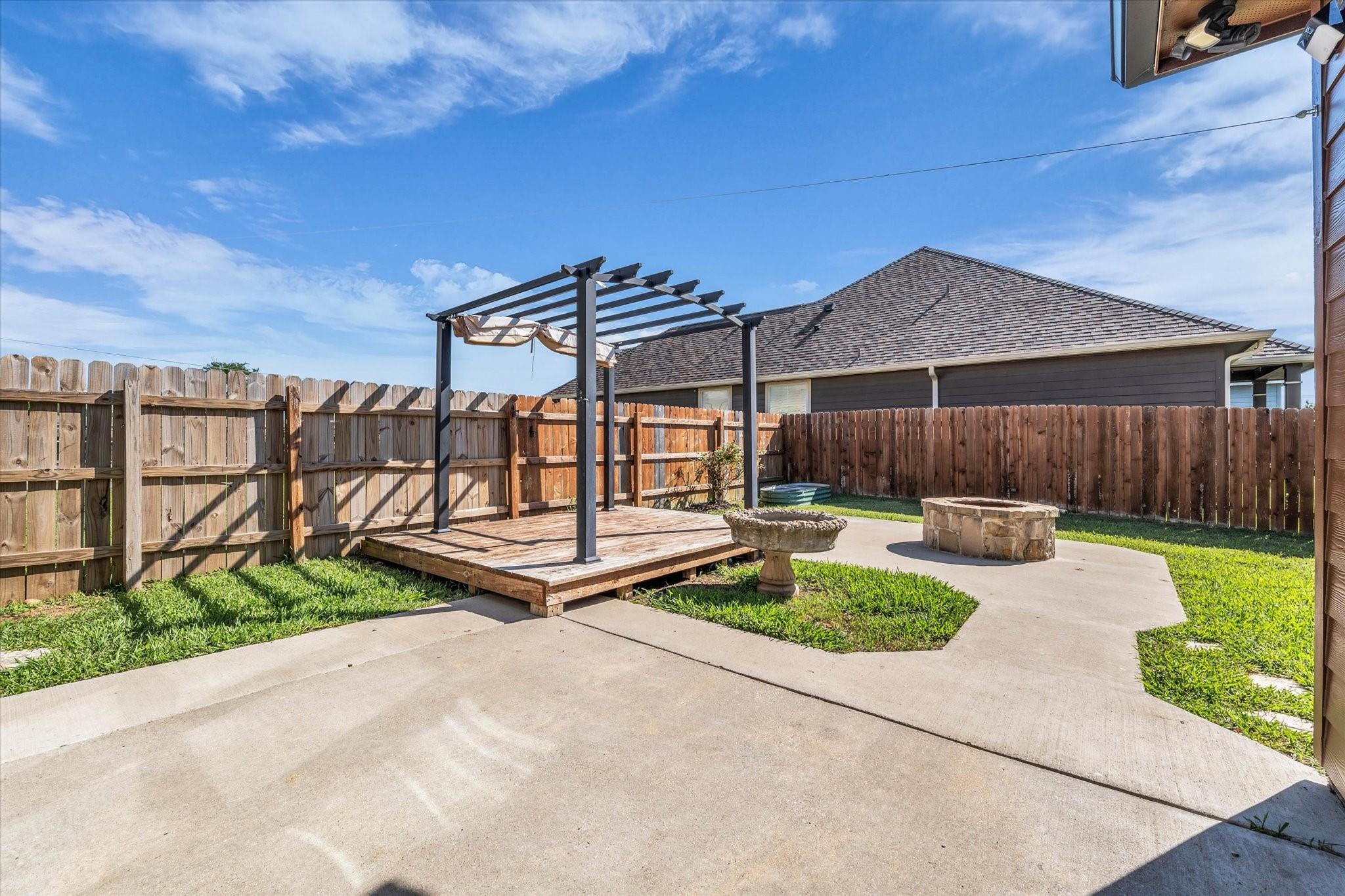 main property photo 24